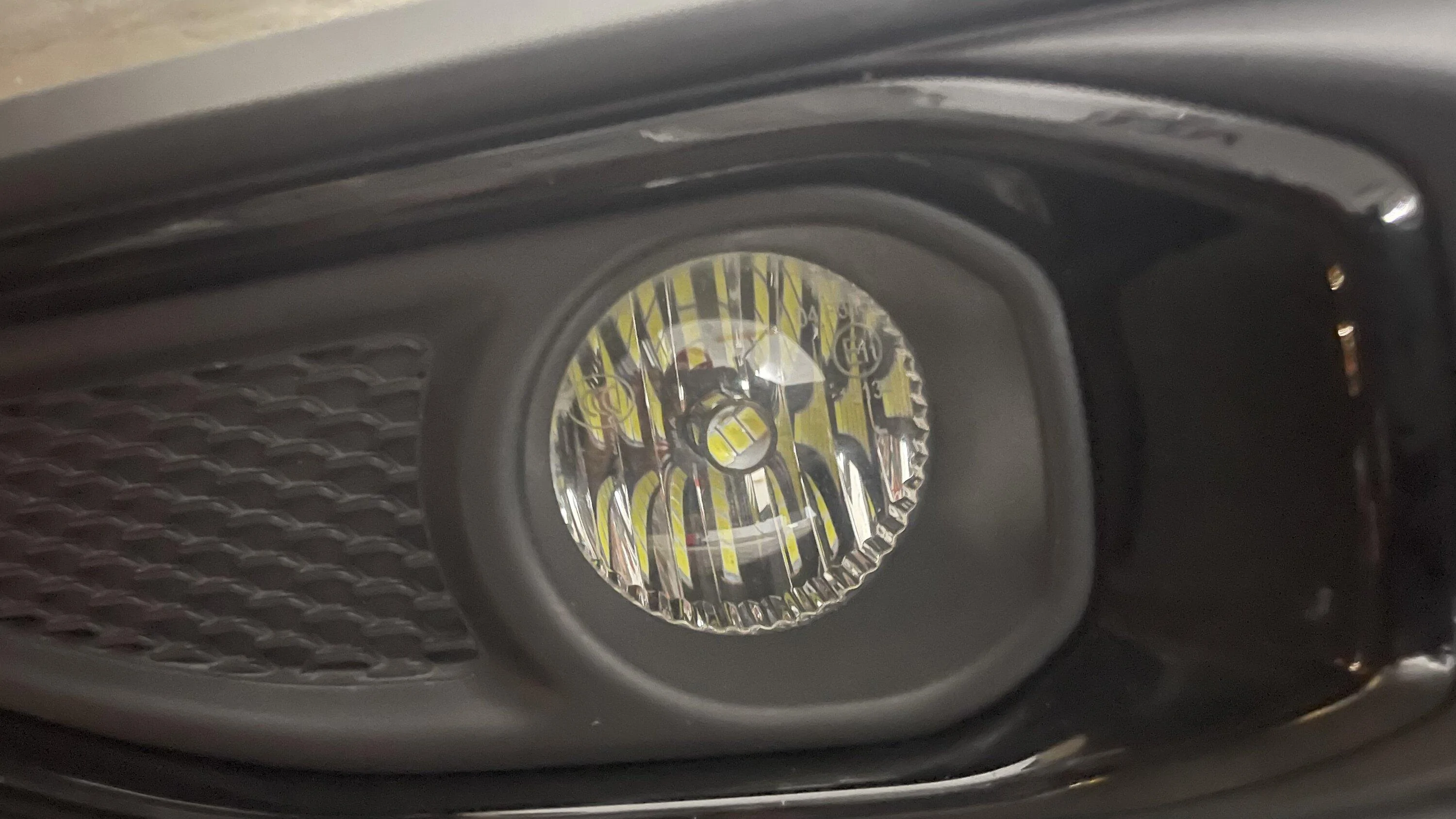 Jeep Gladiator Willys Plastic Bumper - Rear Halogen Taillights 31F07119-9B79-403F-90AE-FEF5348483C0