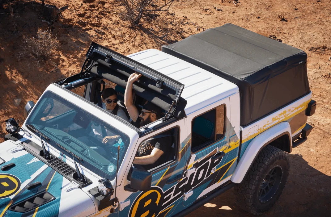Jeep Gladiator Make It A Bestop Holiday! ☃ Screenshot 2022-12-09 125950