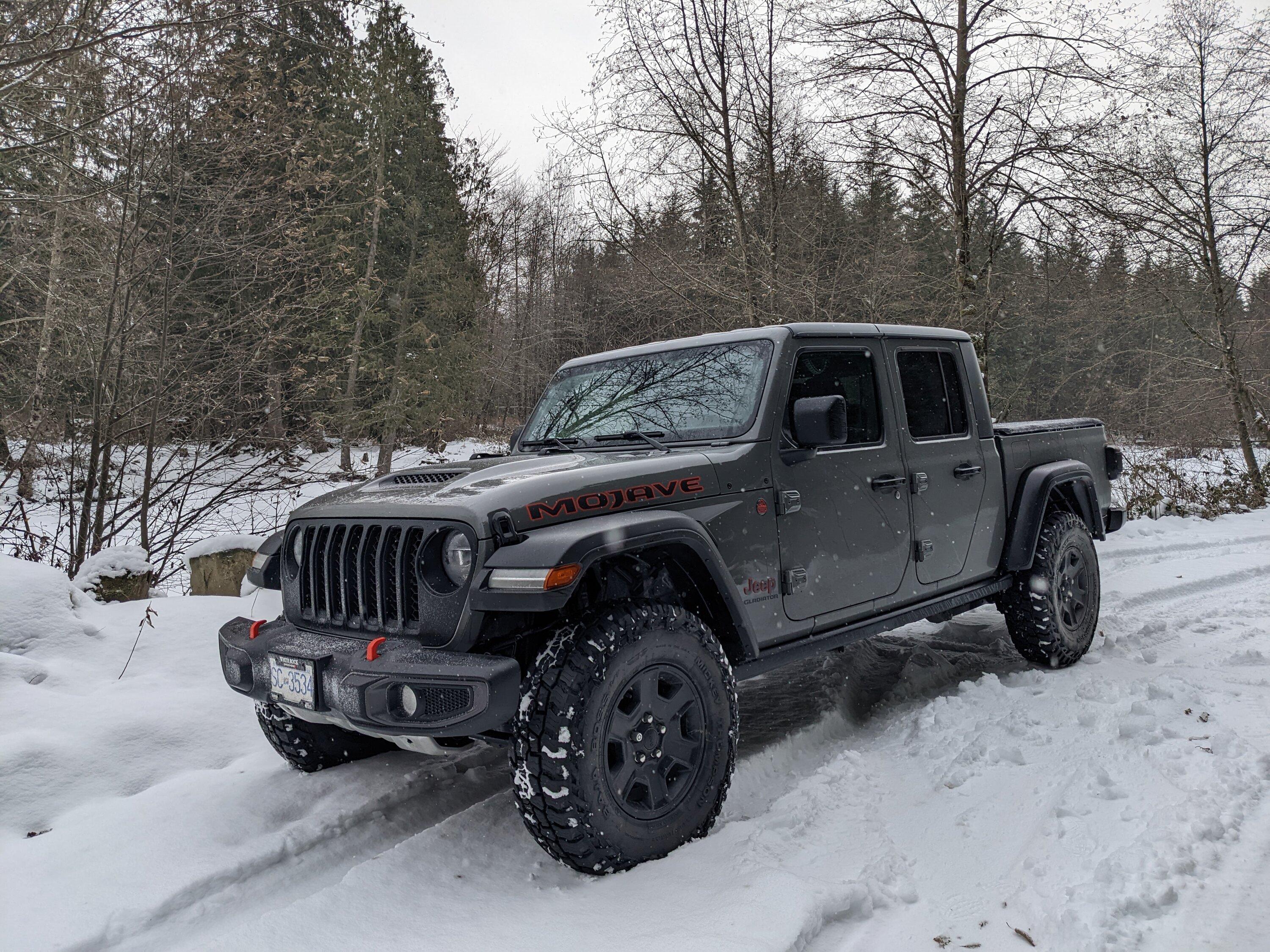 Jeep Gladiator 35s and No Lift Thread PXL_20221202_215258620