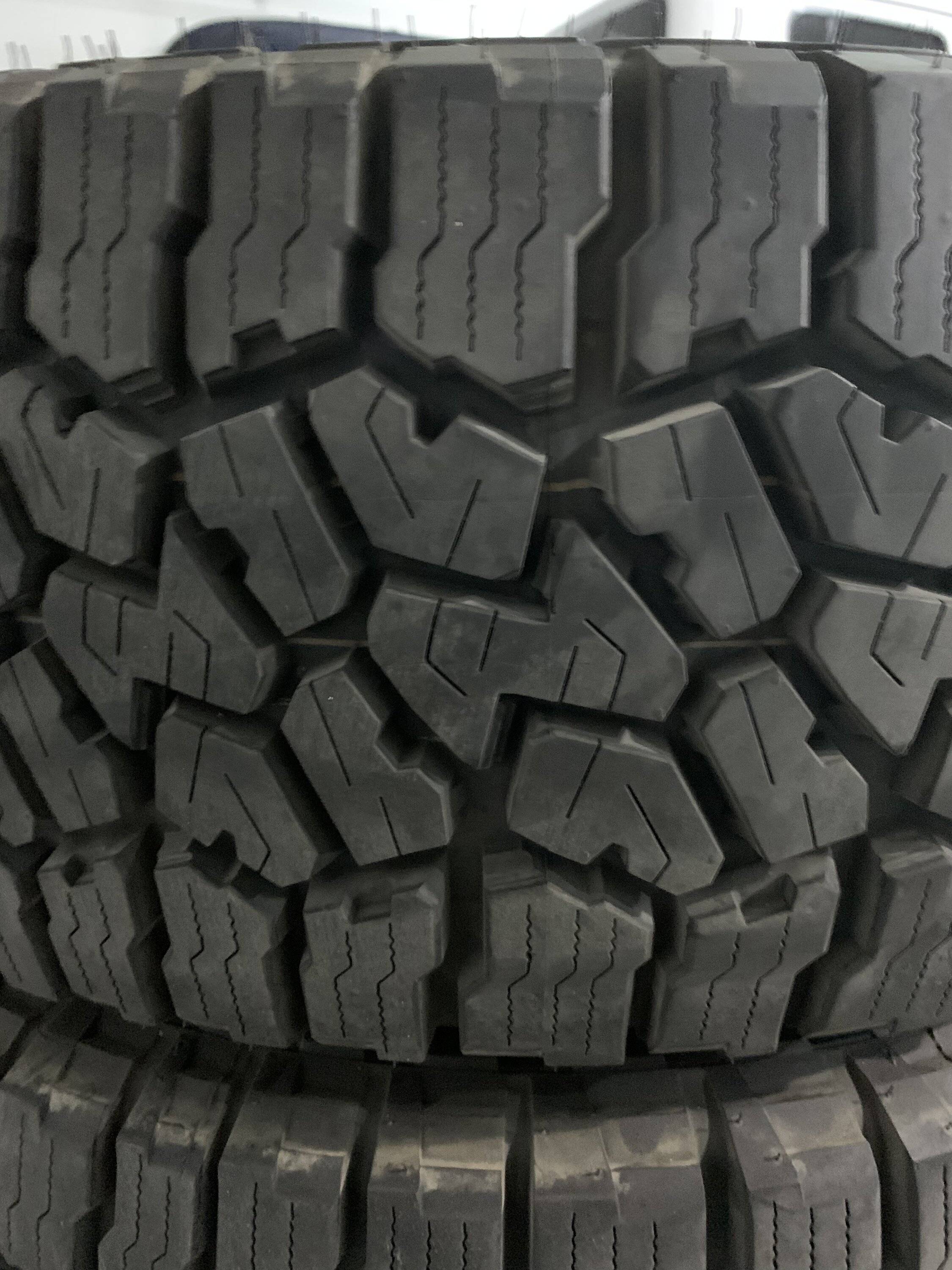 Jeep Gladiator Mojave Wheels and Tires E65A2E62-5D0F-4A7D-B3A4-1706E7F2370E