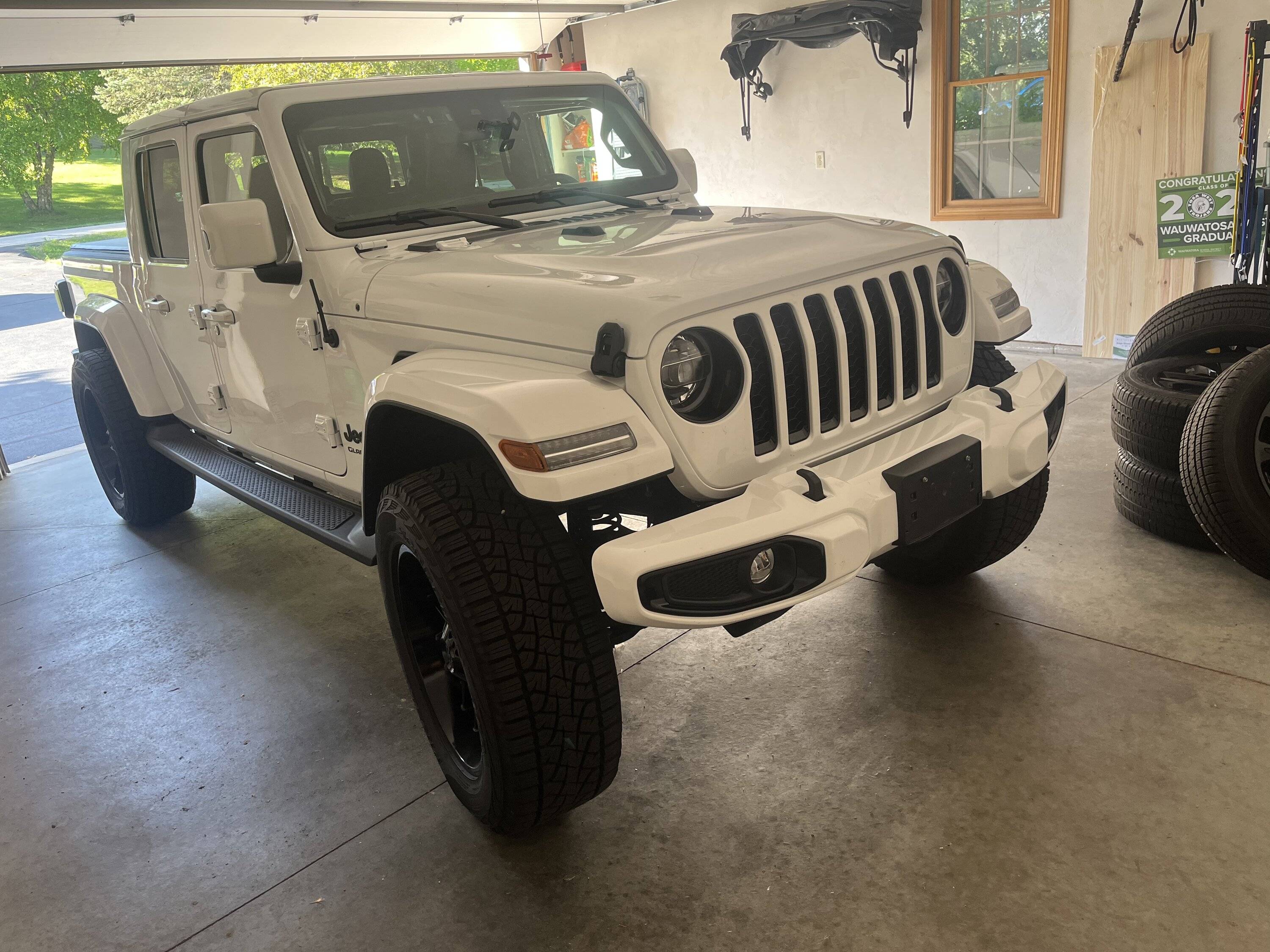 Jeep Gladiator BRIGHT WHITE Gladiator JT Club EEFEF226-B743-4D10-BCBF-6F1C1F950E35