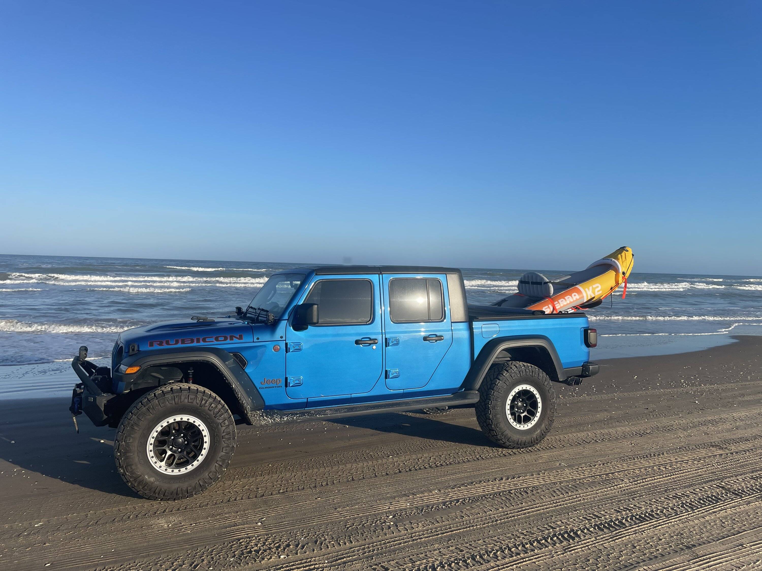 Jeep Gladiator HYDRO BLUE PEARL Gladiator JT Club DEBD766B-D3C5-4C44-BD47-D733D20D49A4