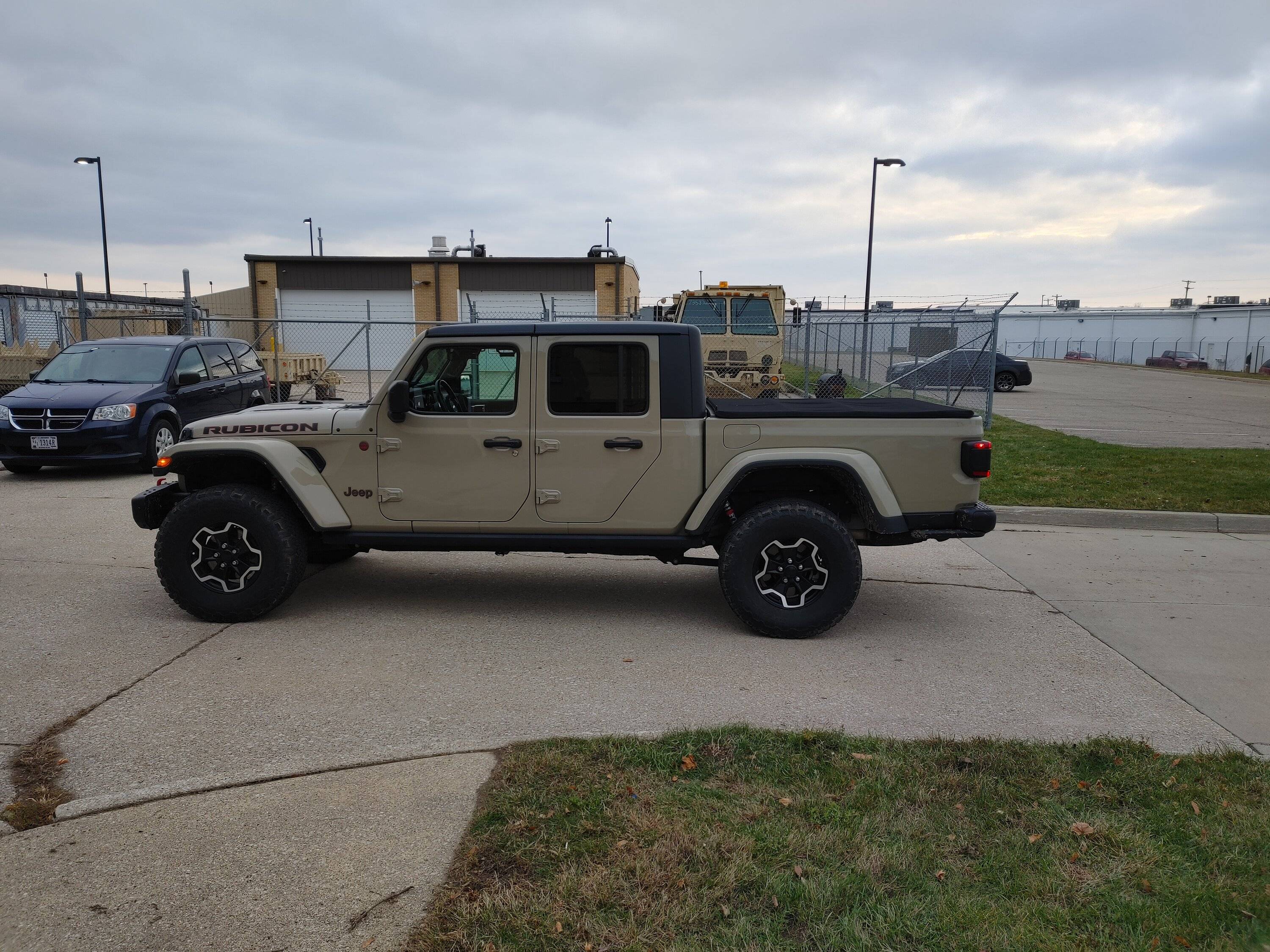 Jeep Gladiator AEV 2 Inch Spacer Lift 1208221555b_HDR