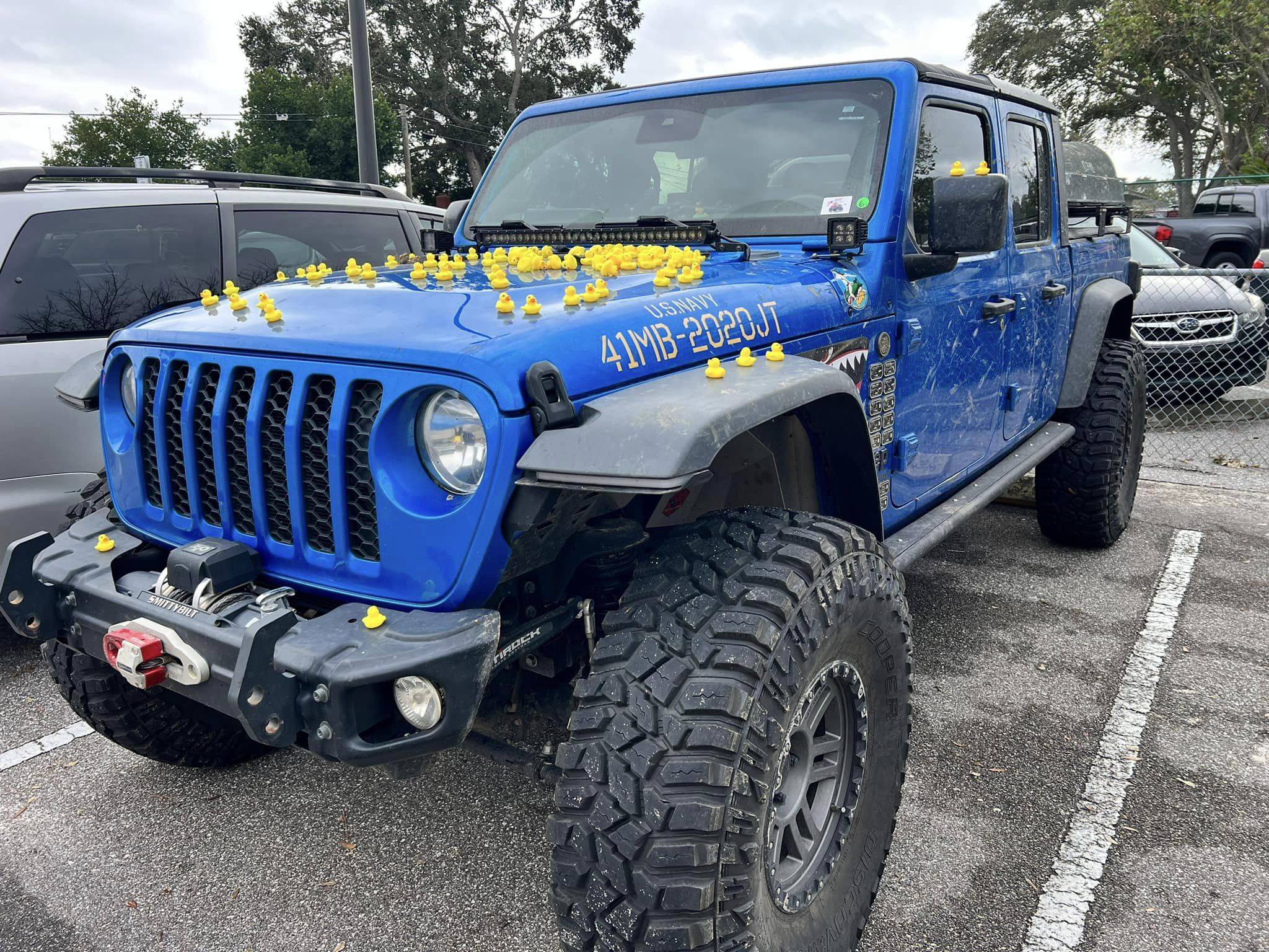 Jeep Gladiator Running 40's JT on 40s ducked
