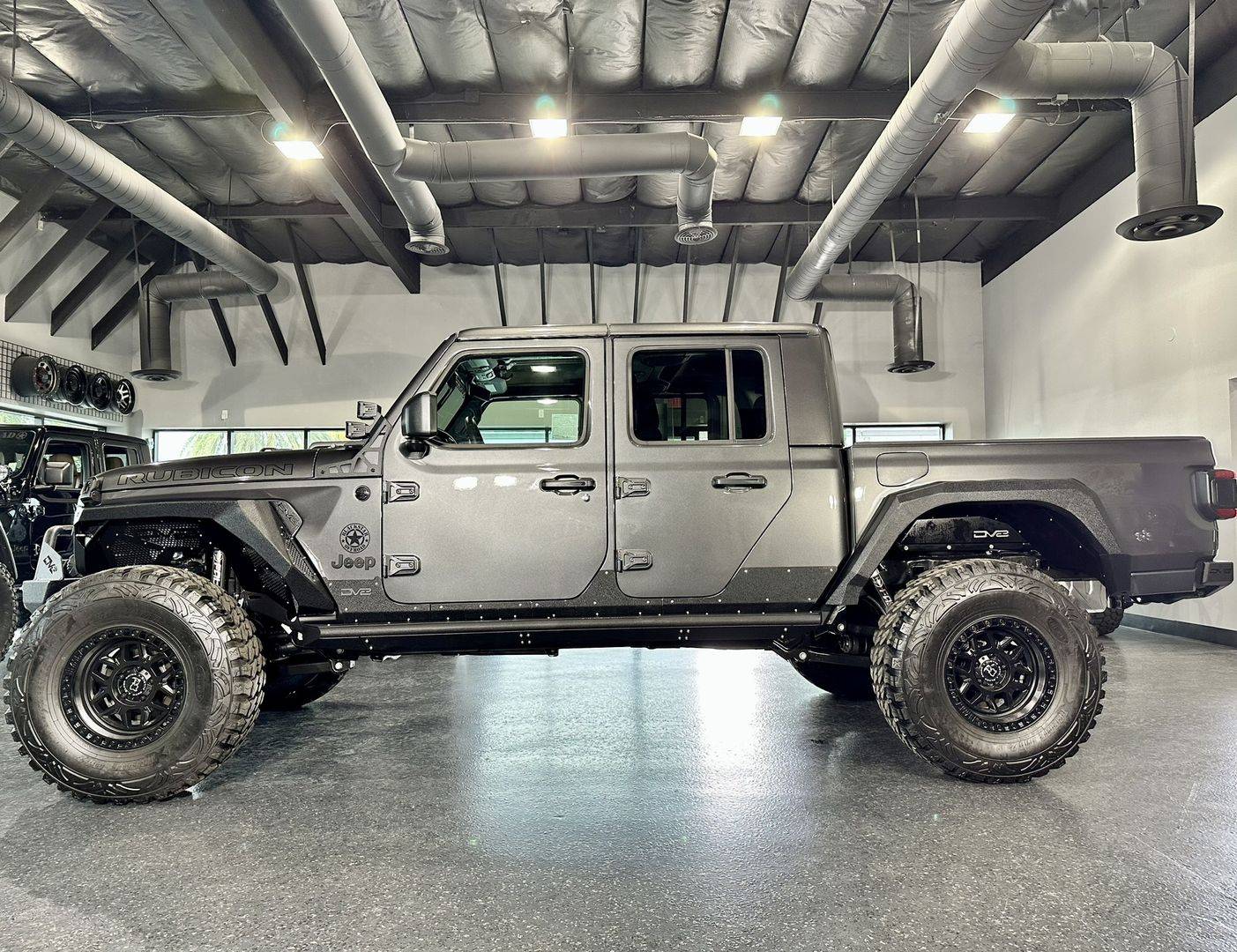 Jeep Gladiator Lets see all those Gladiators with lifts and bigger tires! jt_side