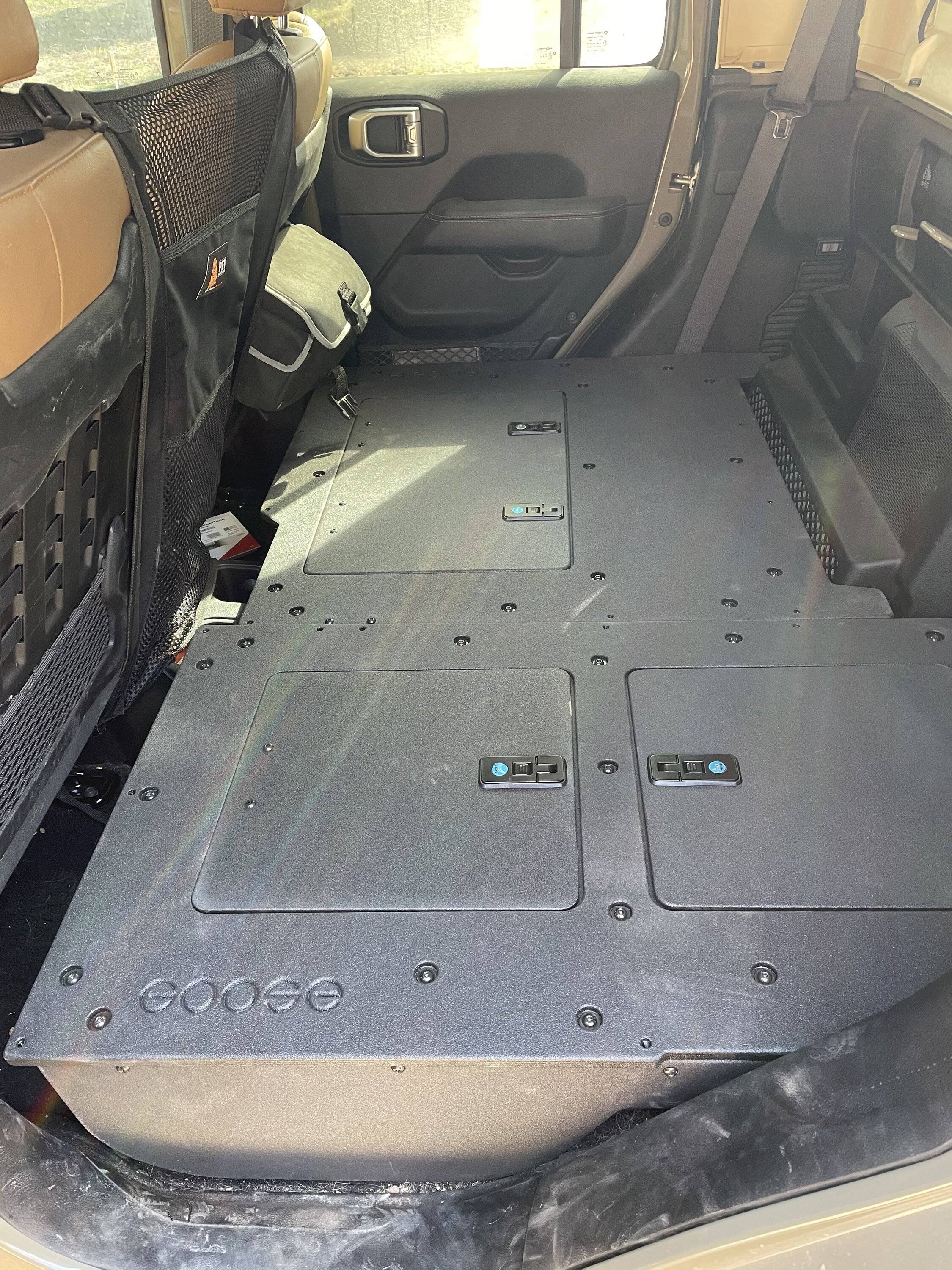 Jeep Gladiator Rear Seat Dog bed? 1D912392-63B2-41D1-AA93-818A2E317B01