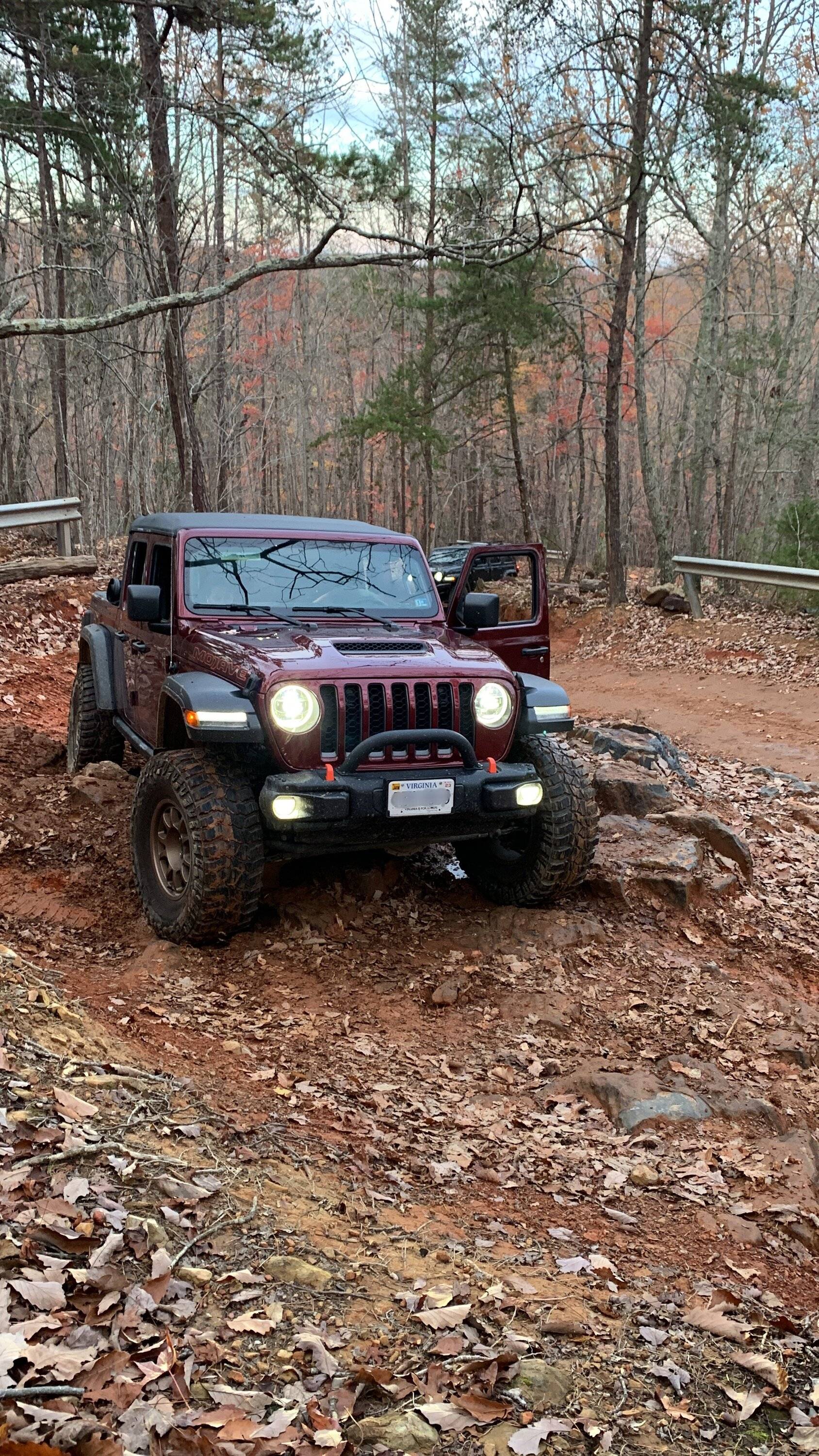 Jeep Gladiator Post Your Jeep and We'll Rate It DA4B3286-25B1-44BB-9302-EFFF45F6BCC8