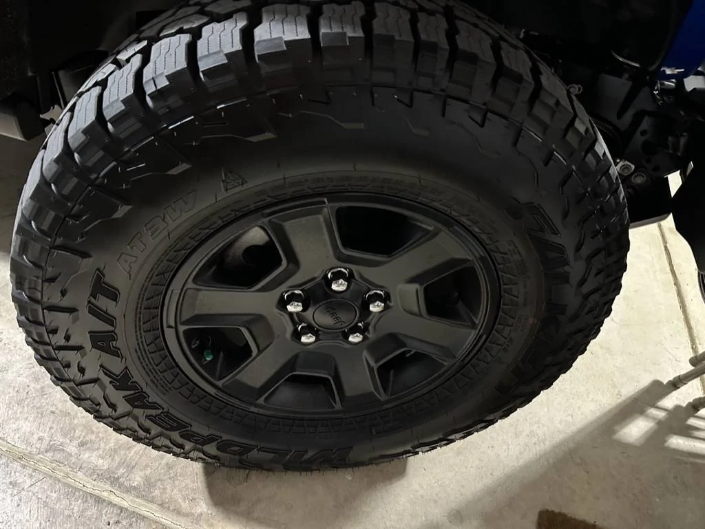 Jeep Gladiator NEW! Mojave Take Off Wheels/Tires (San Antonio) F2ABE5C4-C118-4A8E-8973-AD253B992A99_1_105_c
