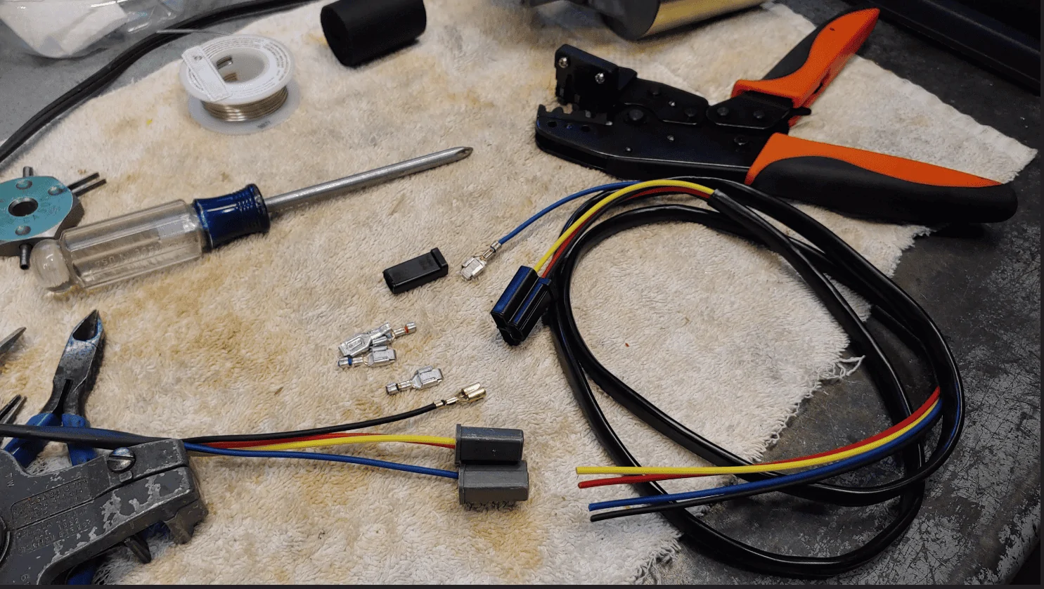 Jeep Gladiator What’s connected to your AUX switches? 1671046505081