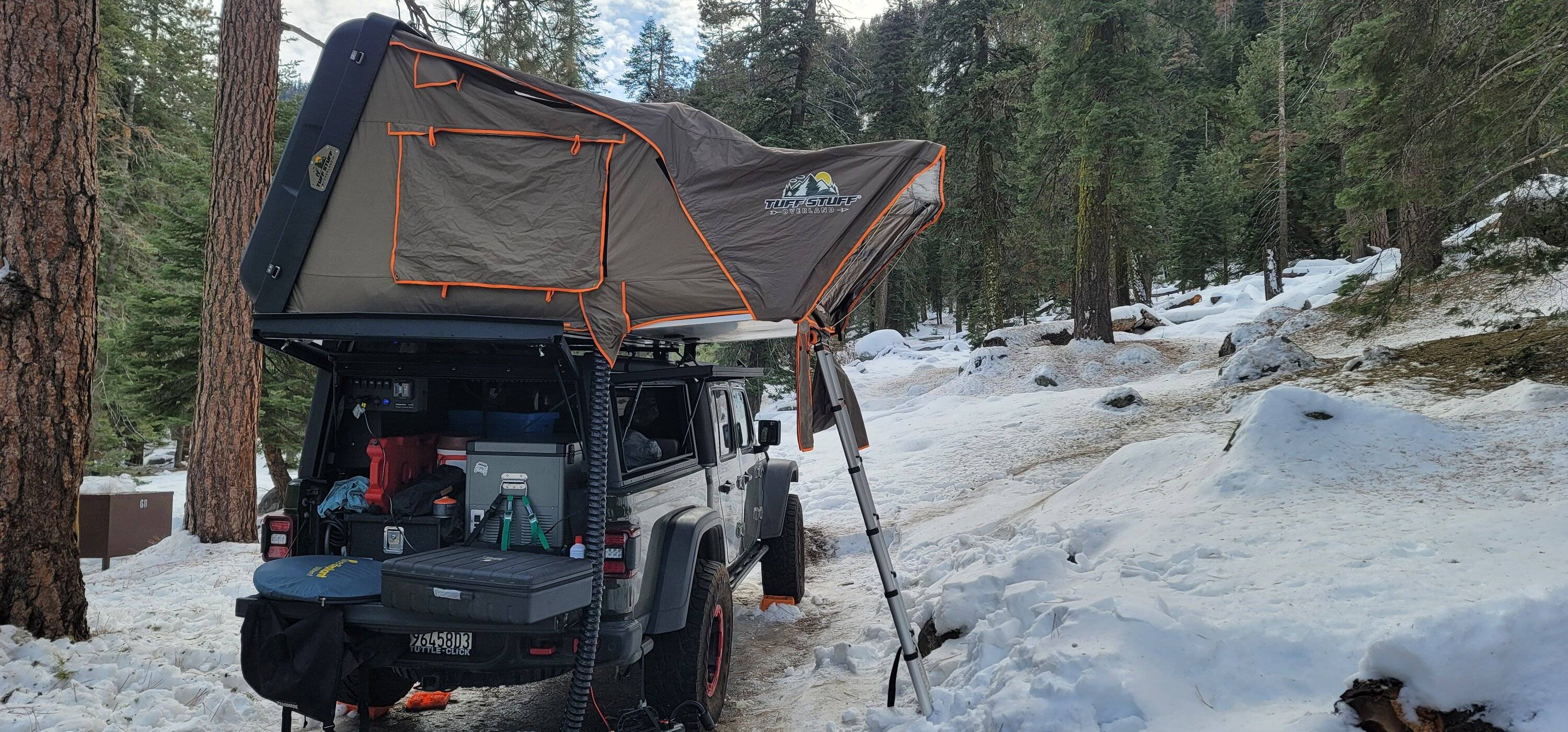 Jeep Gladiator Alu-Cab Contour Canopy Roll Call - not Camper 20221126_081848