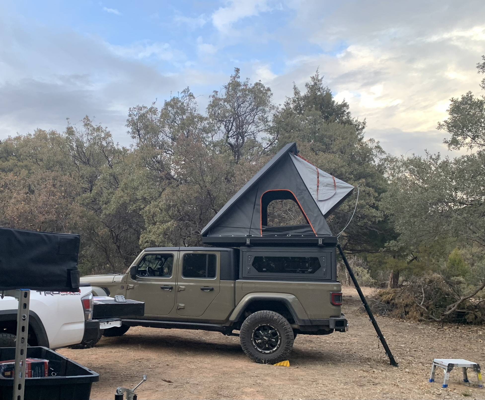 Jeep Gladiator Alu-Cab Contour Canopy Roll Call - not Camper B0AC41AC-8CD7-4638-88DB-16C2A890CD37