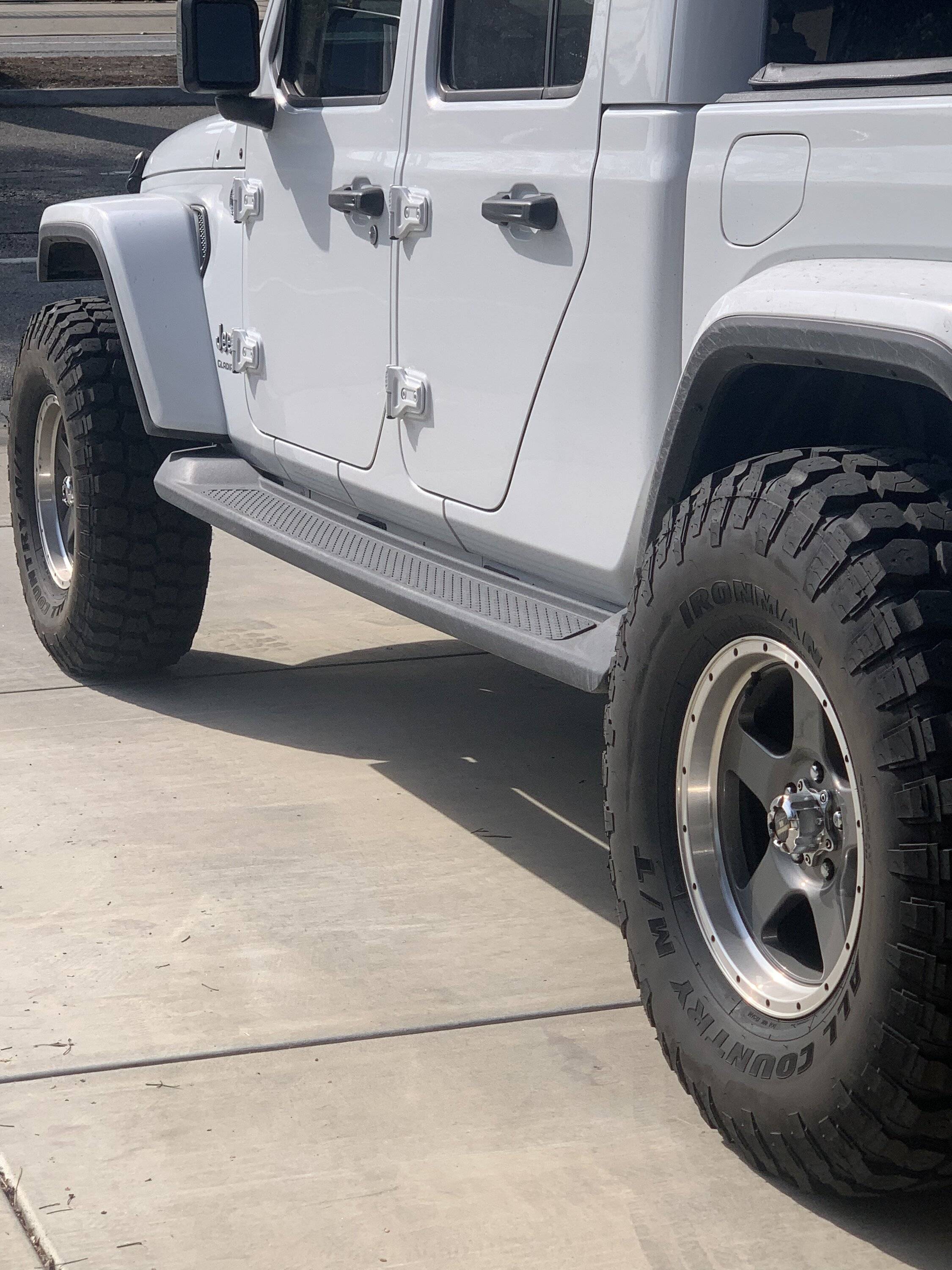 Jeep Gladiator 2022 overland side steps $125 SoCal 9BF76806-7013-4E7C-B967-59D702412185