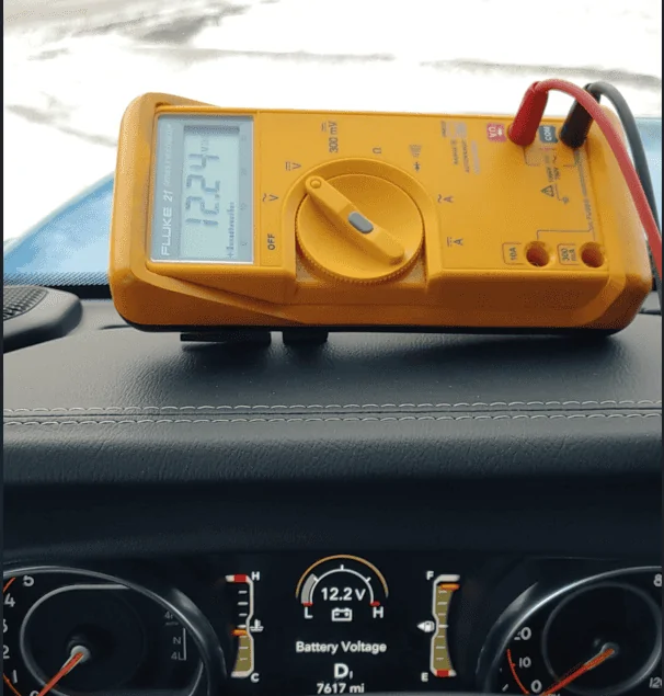 Jeep Gladiator Your battery voltage - truck off and at rest 1671208392994