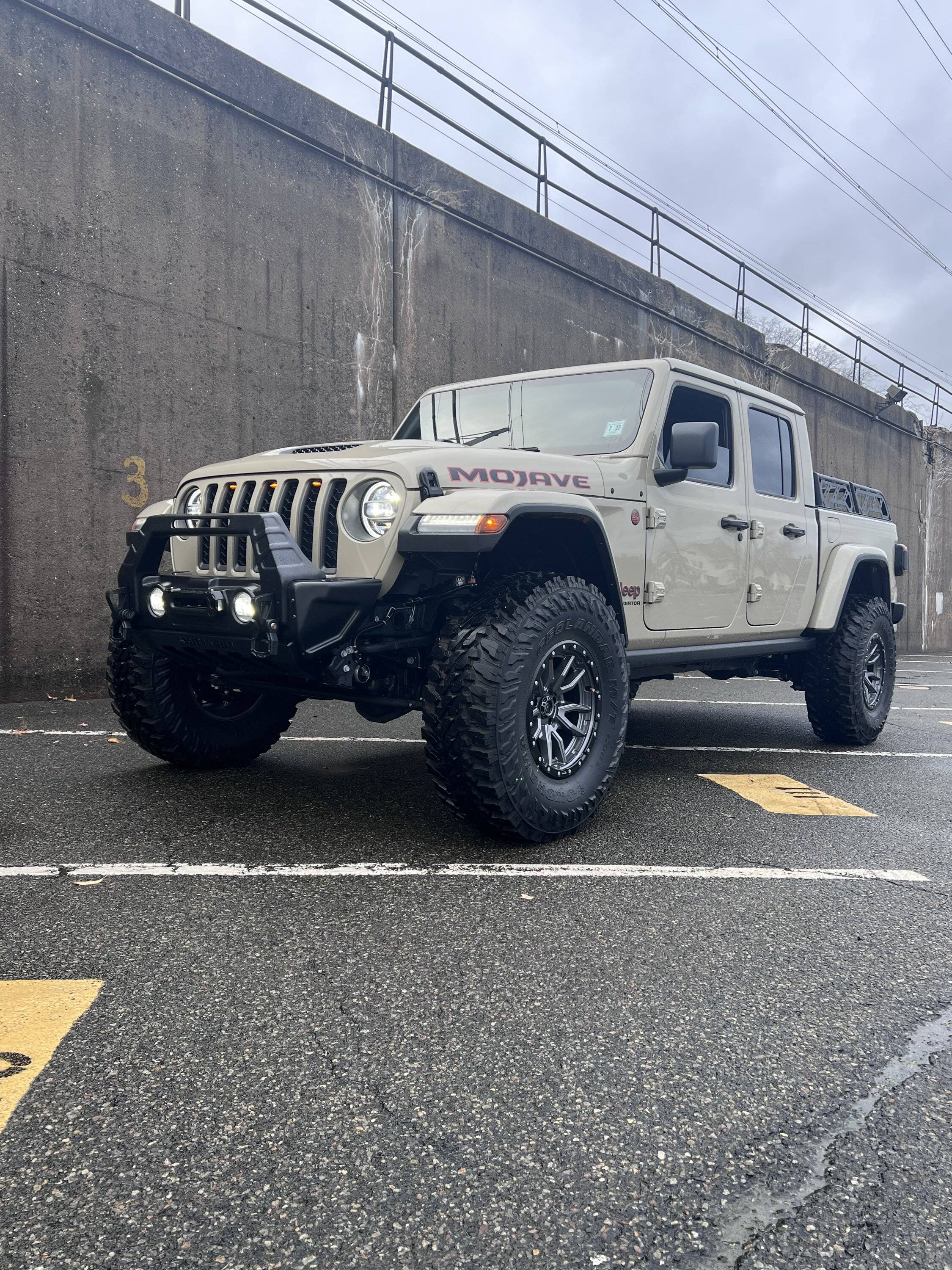 Jeep Gladiator Pic Request: 17x9 -15 or 17x9 -38 with 37"+ tires A8851F17-1CEF-41F2-8D1A-729BFAACE37E