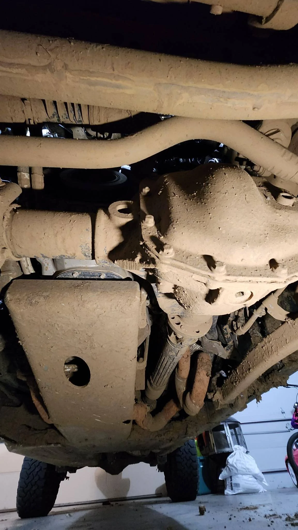 Jeep Gladiator Muddy At Kansas Rocks undercarriag
