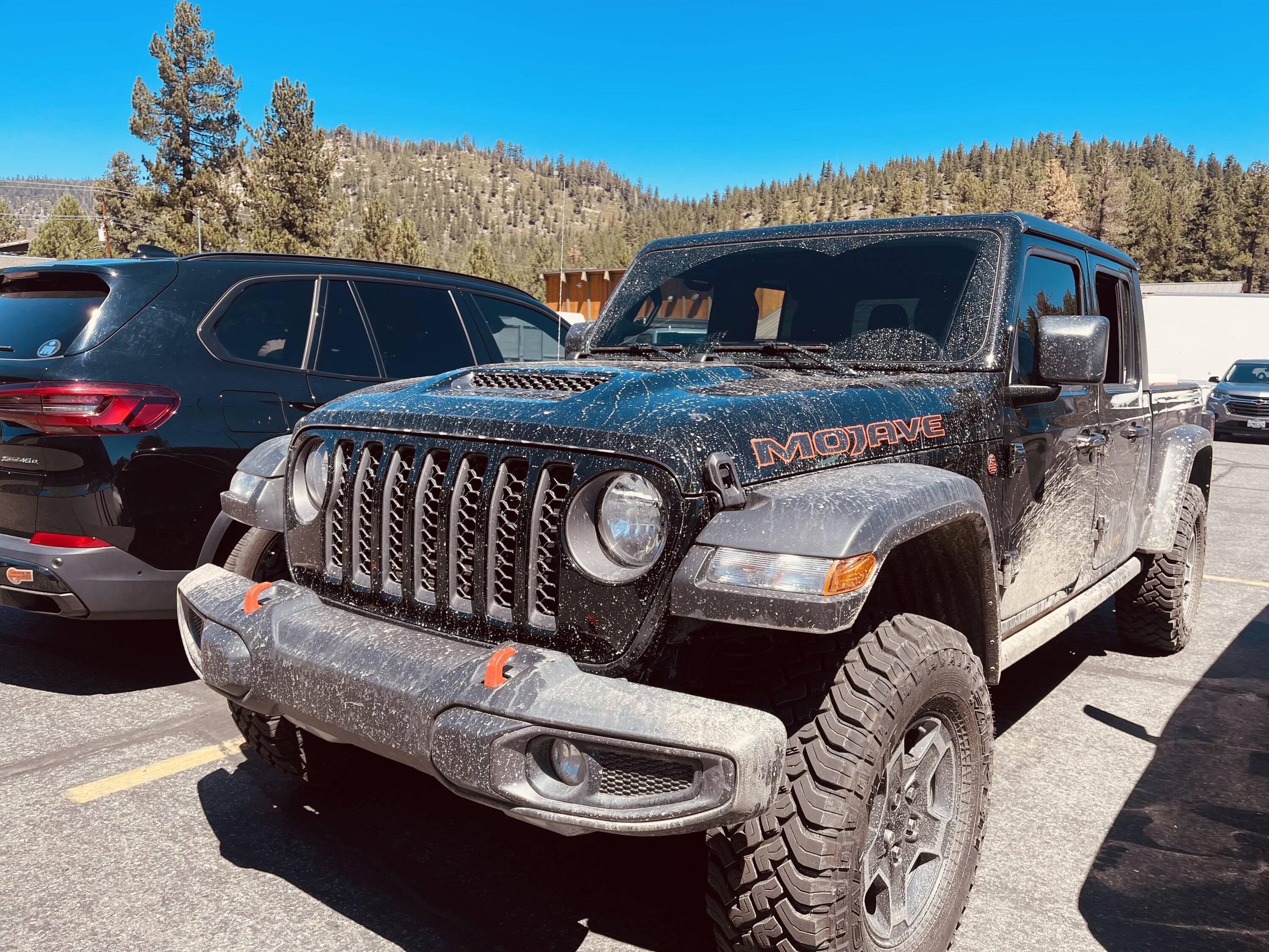 Jeep Gladiator BLACK Gladiator JT Club A48B297D-7E6F-4E7B-952C-E665E7D905C2