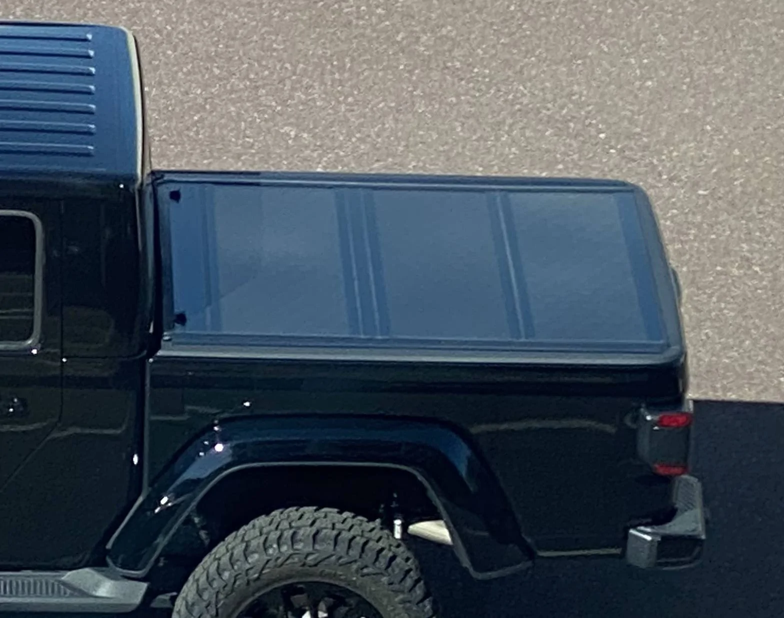 Jeep Gladiator Hard Tri-fold Tonneau Cover - Mopar $250 6A38E866-0D43-4C57-BB29-52CAEB6037C1