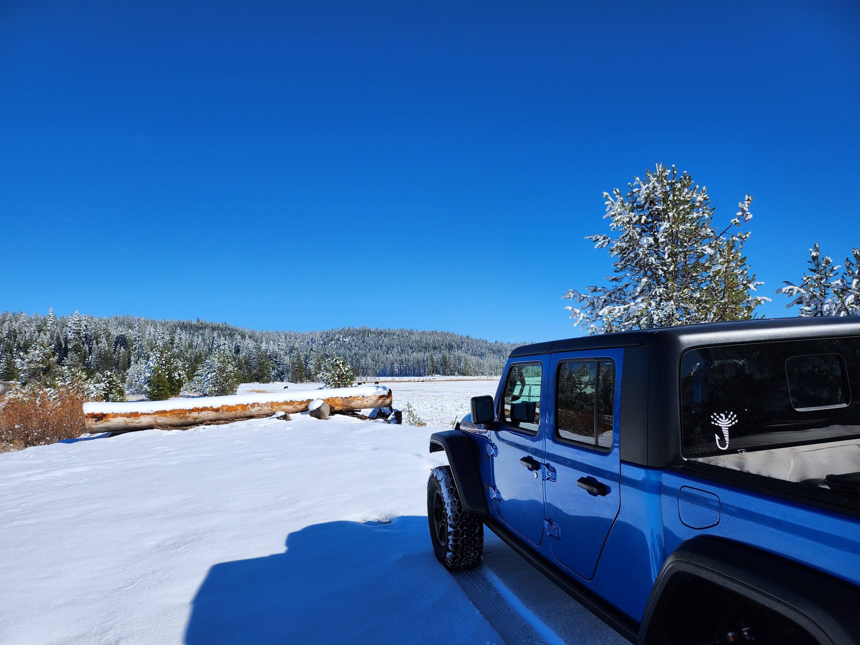 Jeep Gladiator HYDRO BLUE PEARL Gladiator JT Club 20221103_141013