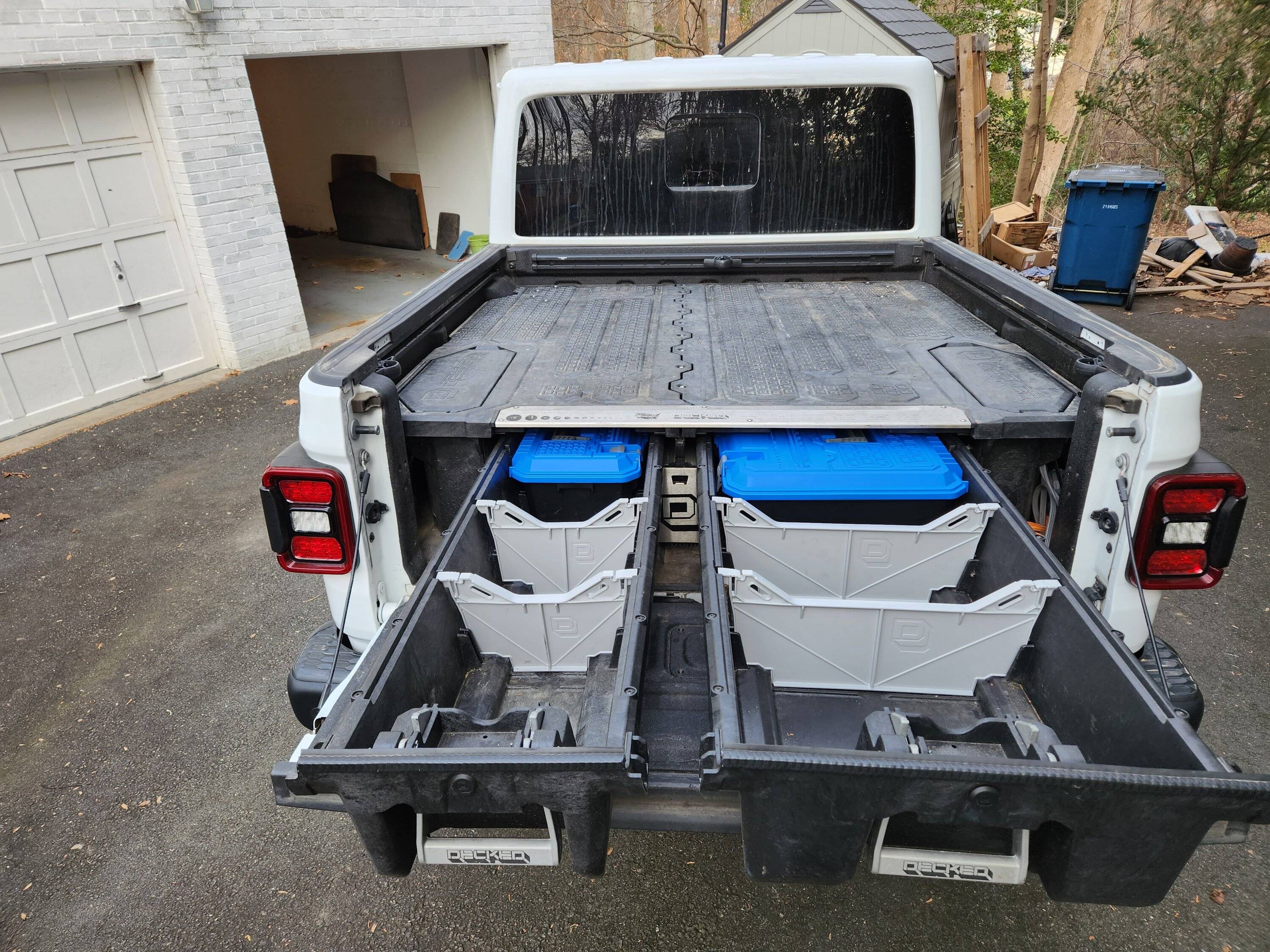 Jeep Gladiator Decked System with tool boxes and dividers 20221214_151537