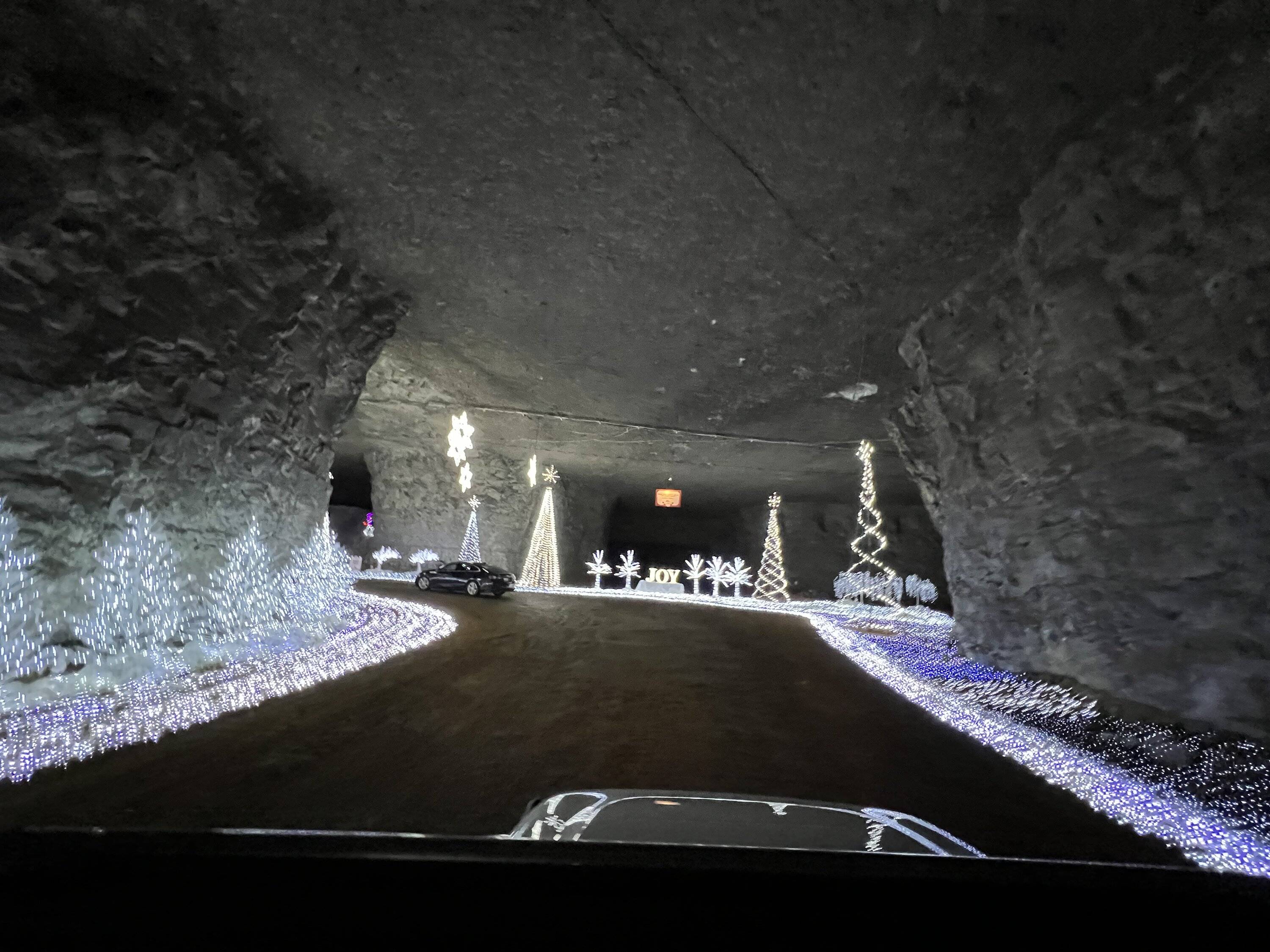 Jeep Gladiator Cruise thru caverns 345D5917-FC21-4232-9C40-7F6D05B1CB34