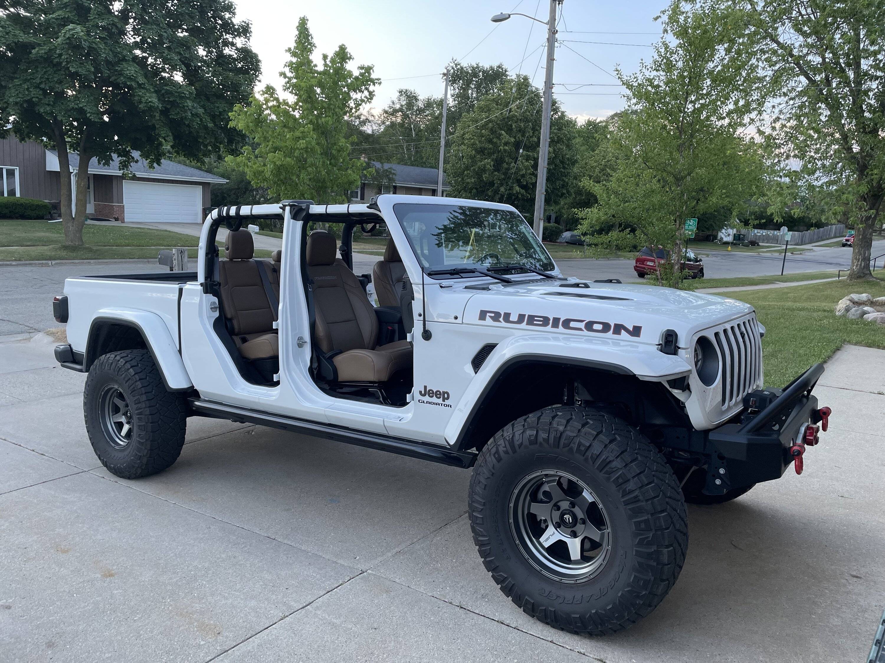 Jeep Gladiator 2020 Rubicon 2" Mopar w/37's and more IMG-2688