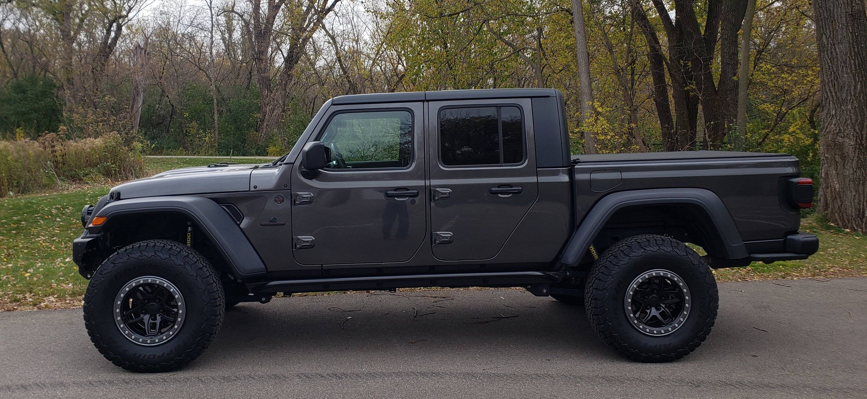 Jeep Gladiator AEV Borah Wheels on your Gladiator? 20221013_192447