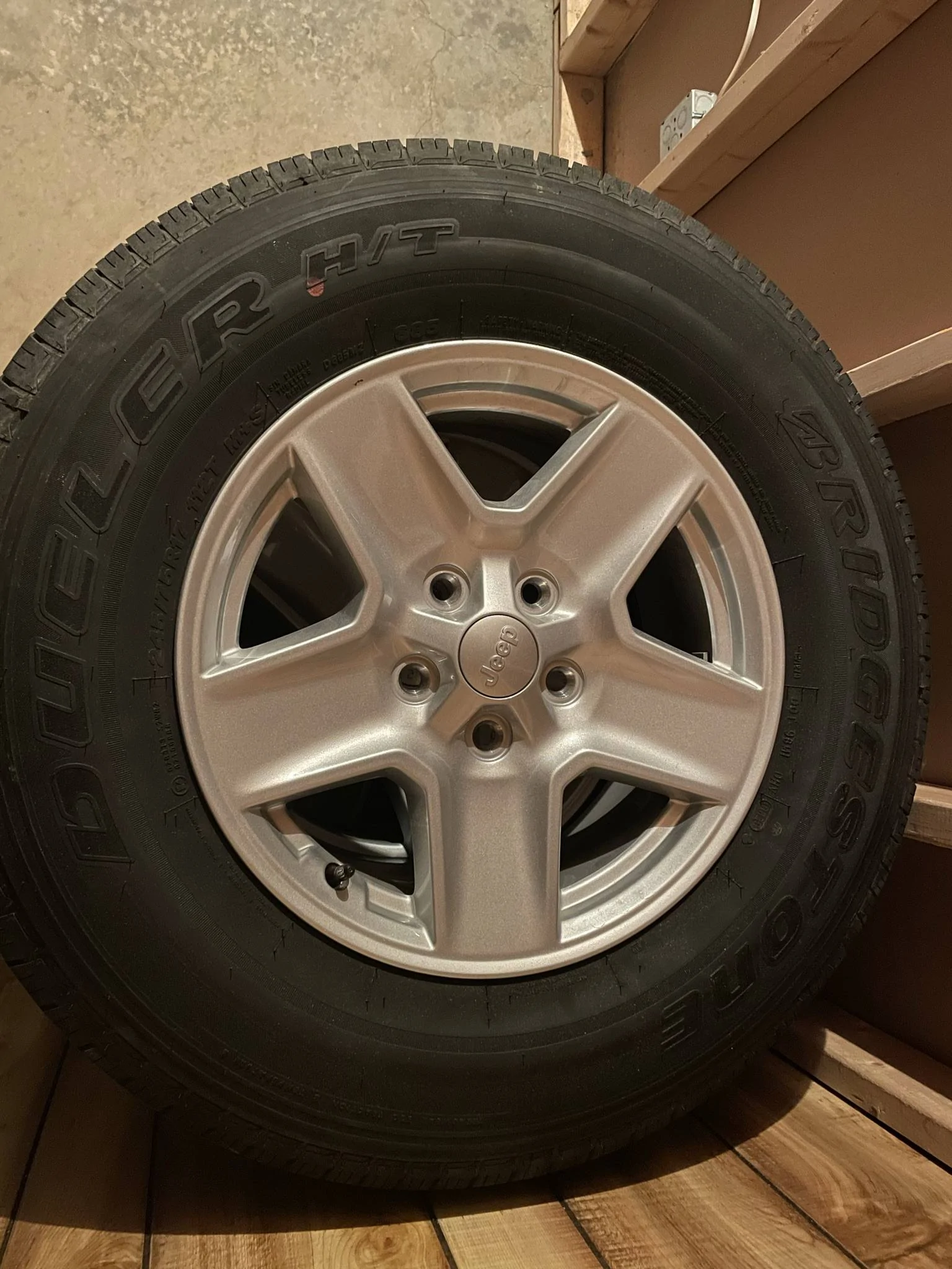 Jeep Gladiator 300$ - Set of stock Tires AND Wheels from 2021 JT Sport 2FBC7390-457D-4720-84CC-A5DE22018F00