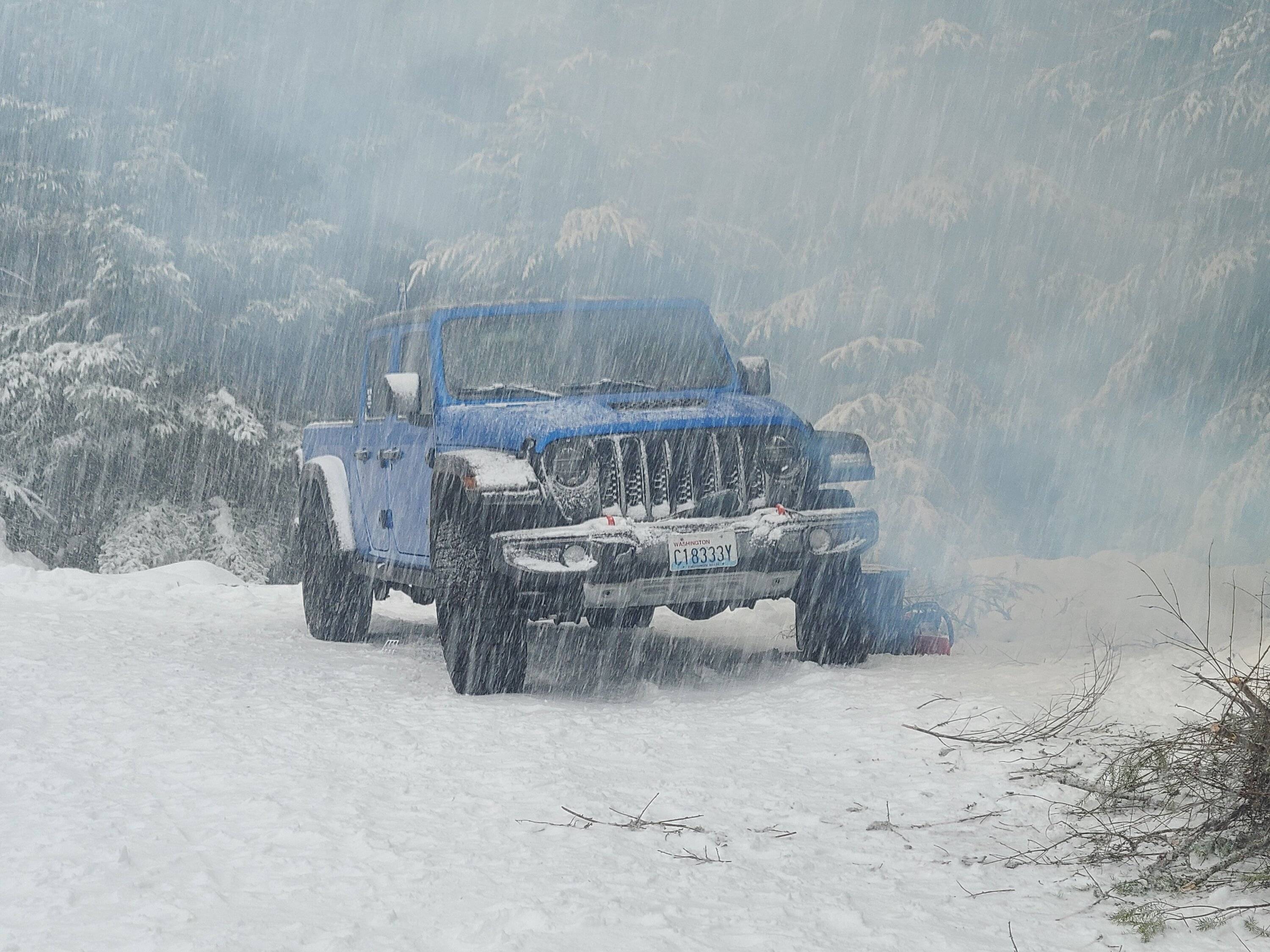 Jeep Gladiator I Love Winter... Post Your Snow Pics ❄️ ? 20221218_133140