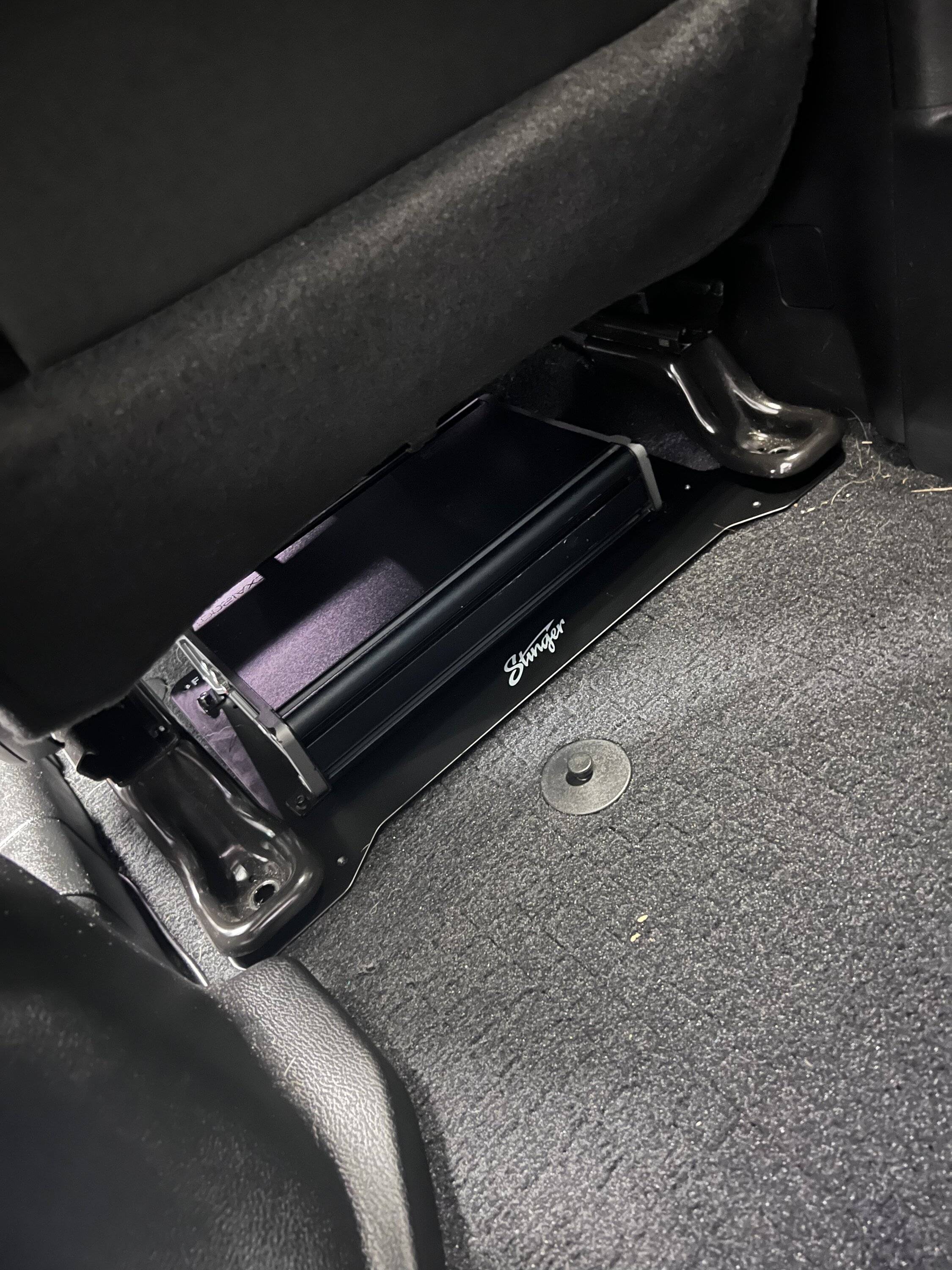 Jeep Gladiator amplifier installed image2