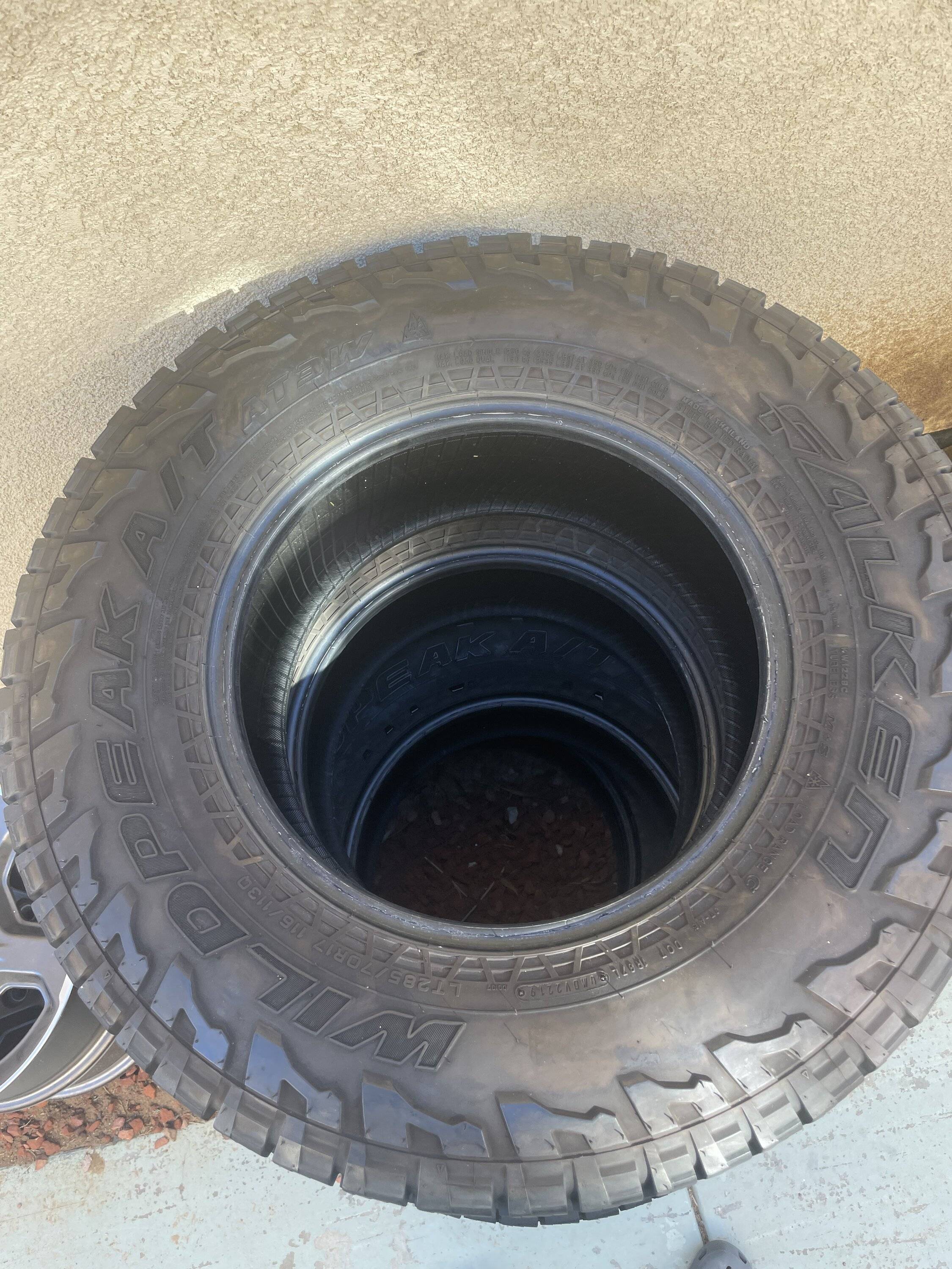 Jeep Gladiator 285/70/17 Falken Wildlpeaks 789DDC5F-ED92-45BE-94CA-4A521F810D25