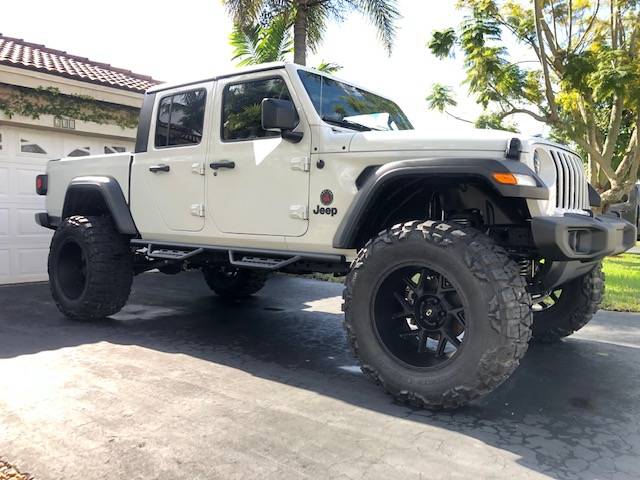 Jeep Gladiator Lets see all those Gladiators with lifts and bigger tires! image3