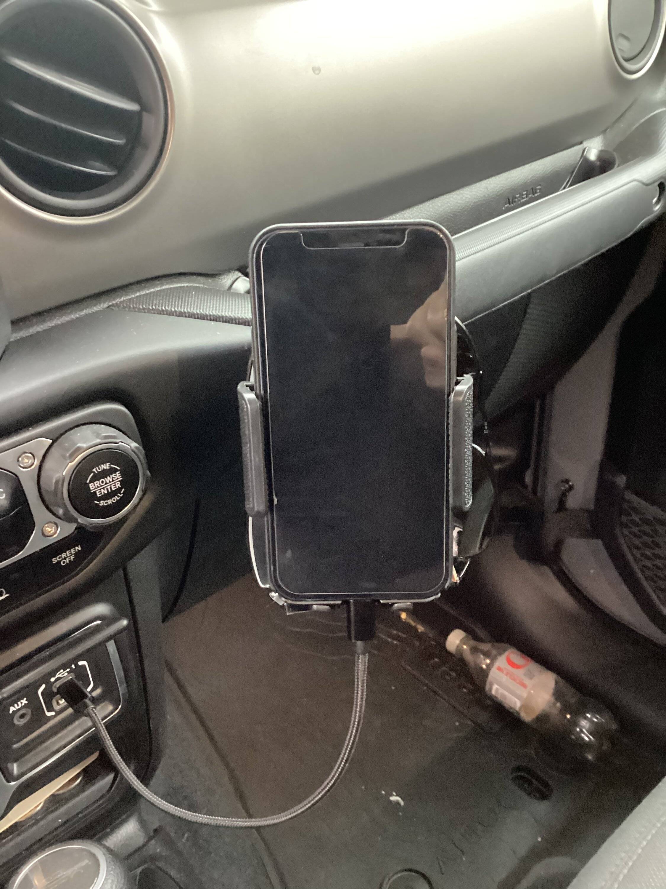 Jeep Gladiator Phone mount sunglasses and reading glasses combo 457D34E2-3820-48B7-A531-059195FAE391