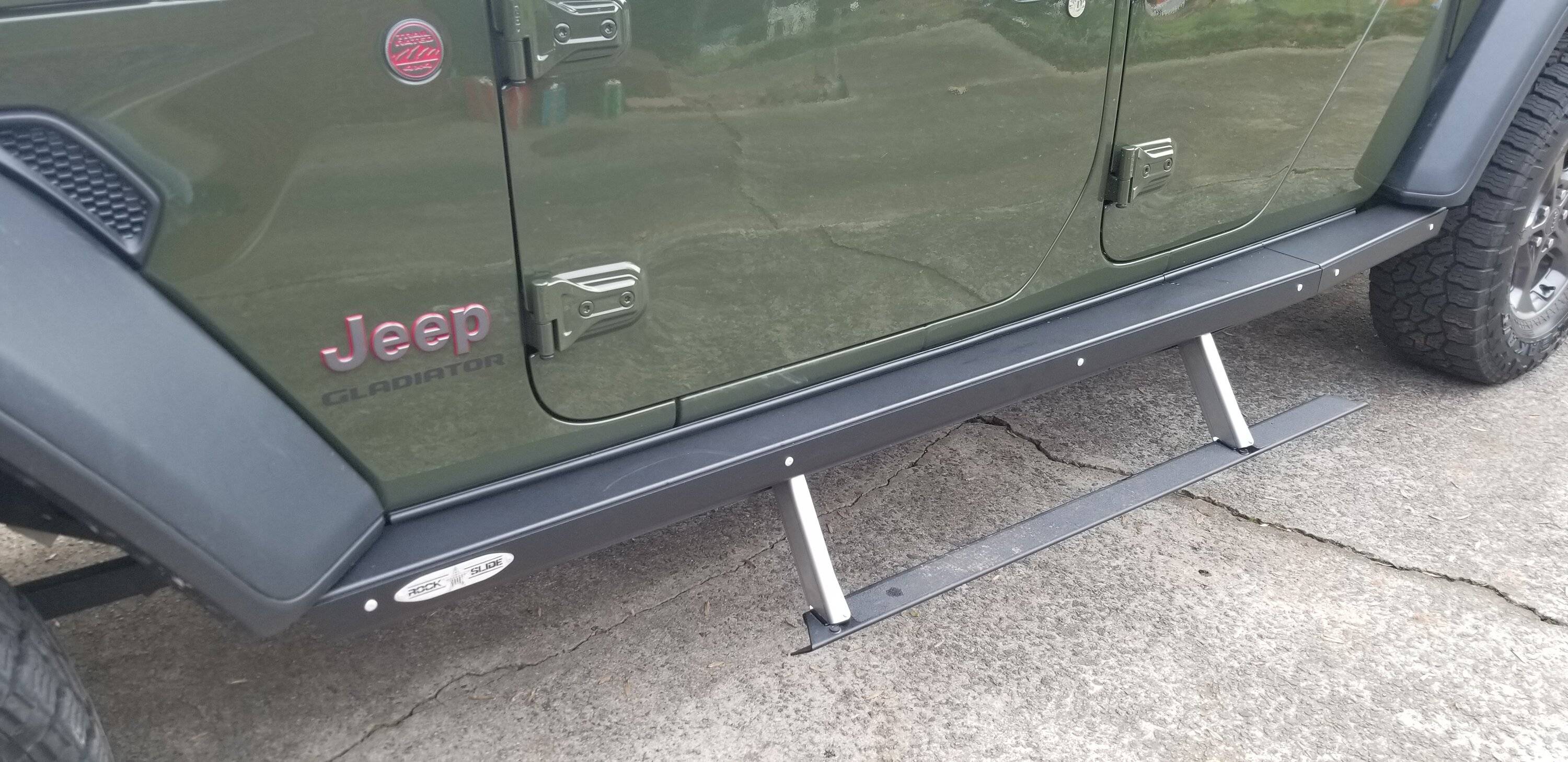 Jeep Gladiator Sgt. GLaDOS: Brass' JT 20221221_132744