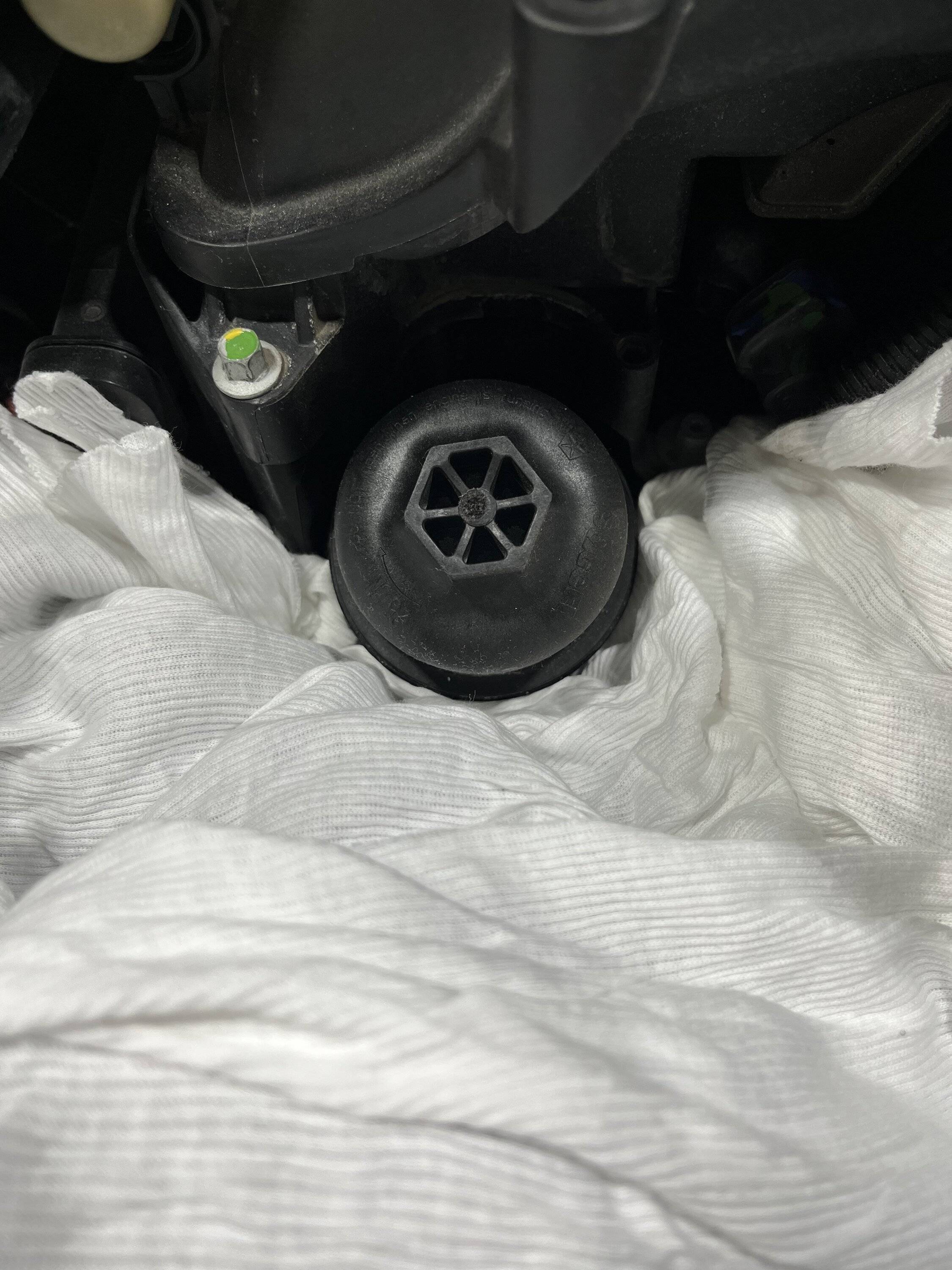 Jeep Gladiator Oil filter change is messy F8F1571A-EE77-4E57-928A-4BA4D65C5AD3