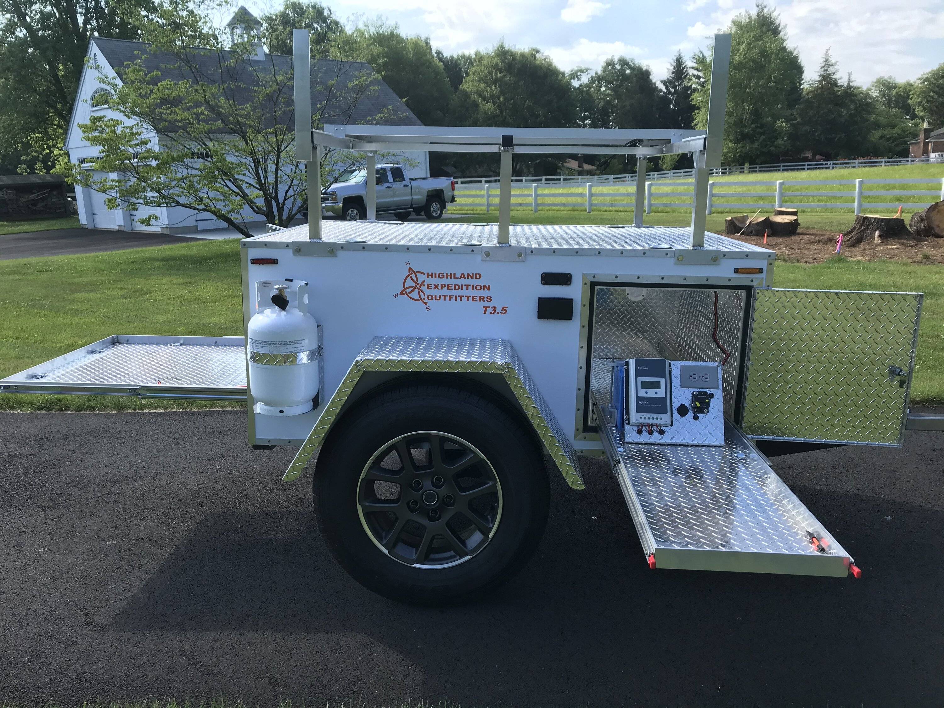 Jeep Gladiator Highland Expedition Outfitter's Off-Grid Trailer with Roof Top Tent- Brand New IMG_3827