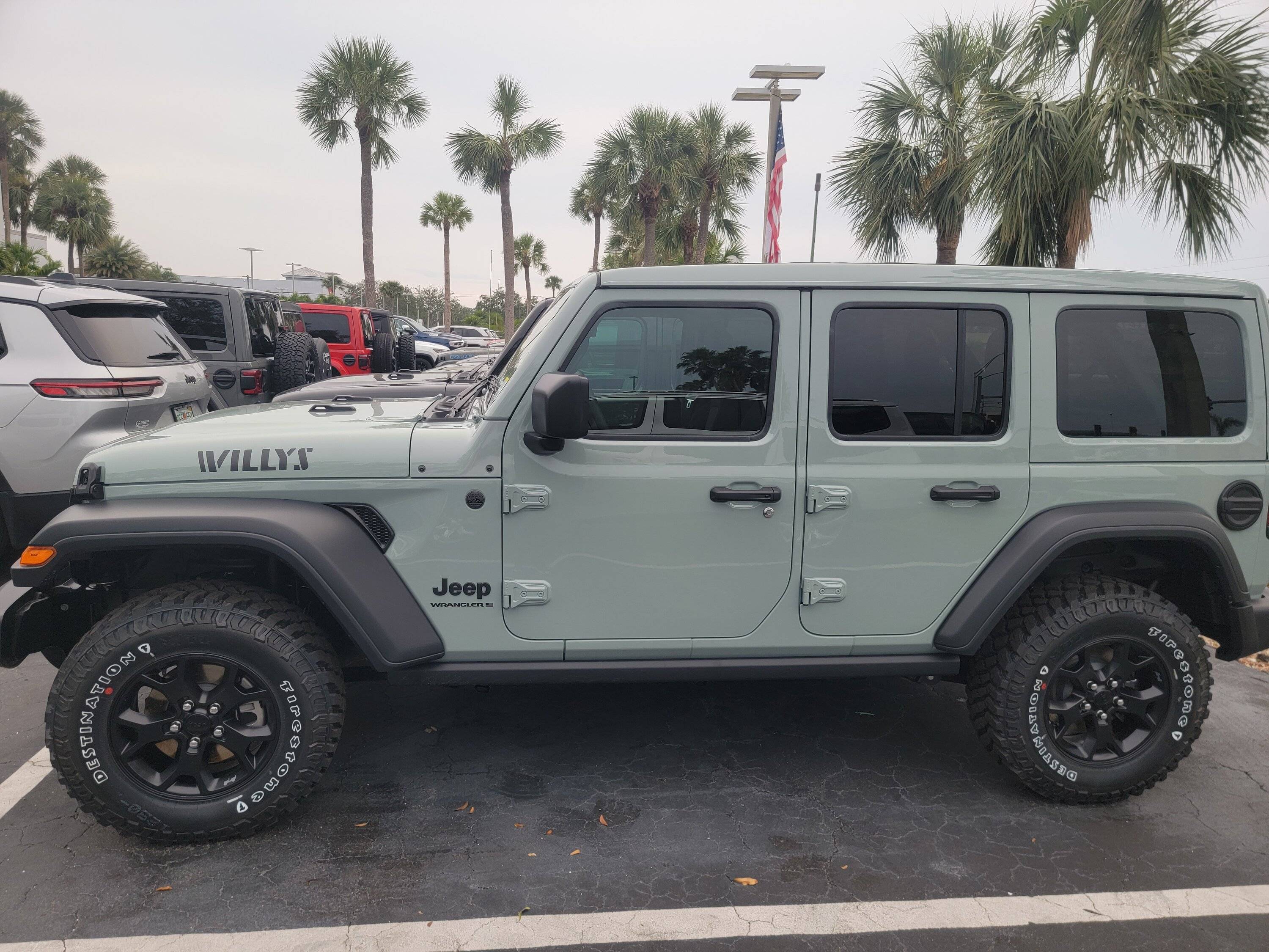Jeep Gladiator Earl paint color now available on 2023 Jeep Gladiator! 20221222_165948