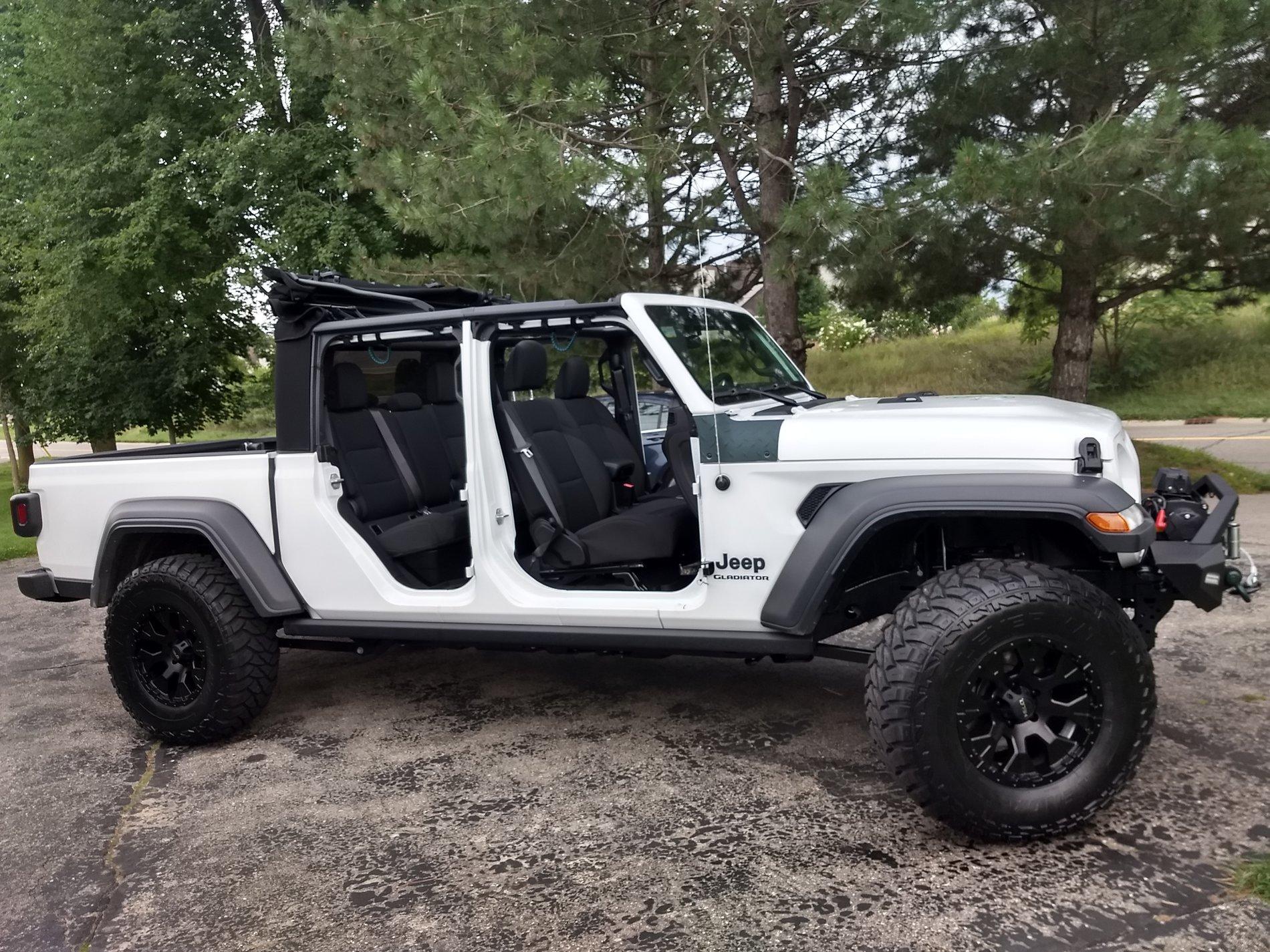 Jeep Gladiator Nude Gladiators (no doors/tops) - pics please IMG_20190820_190208587_HDR