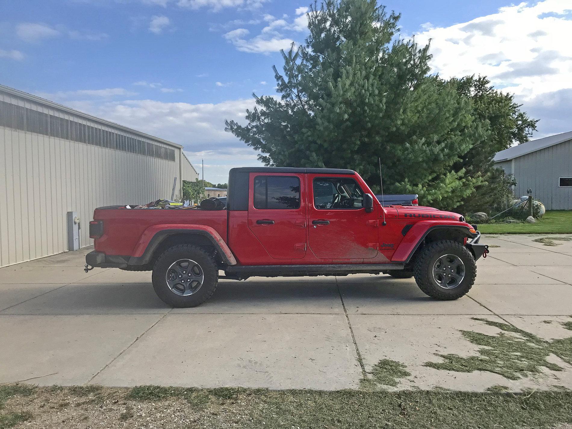 Jeep Gladiator I'm impressed! 1100 lbs