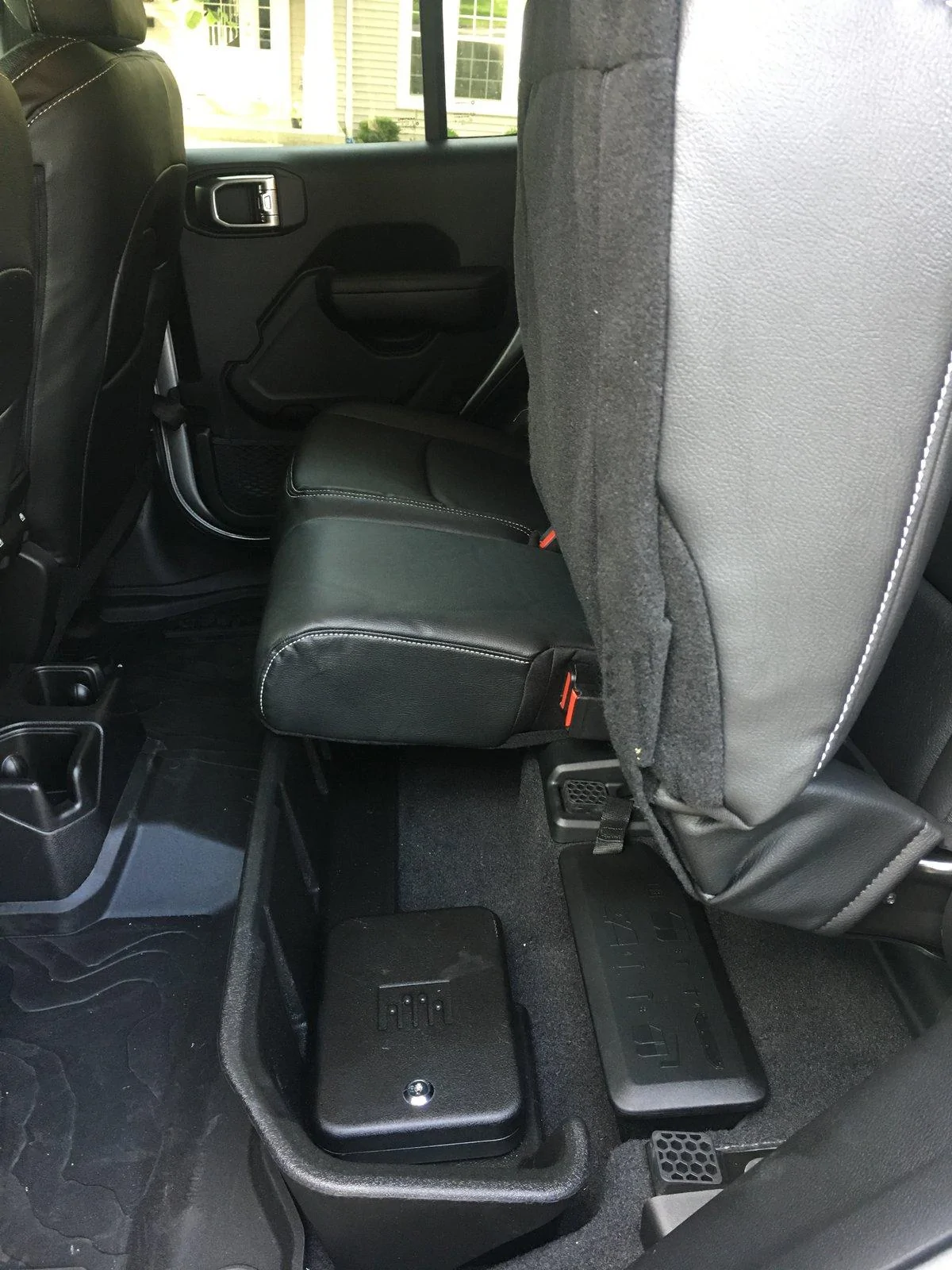 Jeep Gladiator My custom seat rear storage - Easy DIY 9B944D1C-9610-4862-85EF-3AECCDAB8176