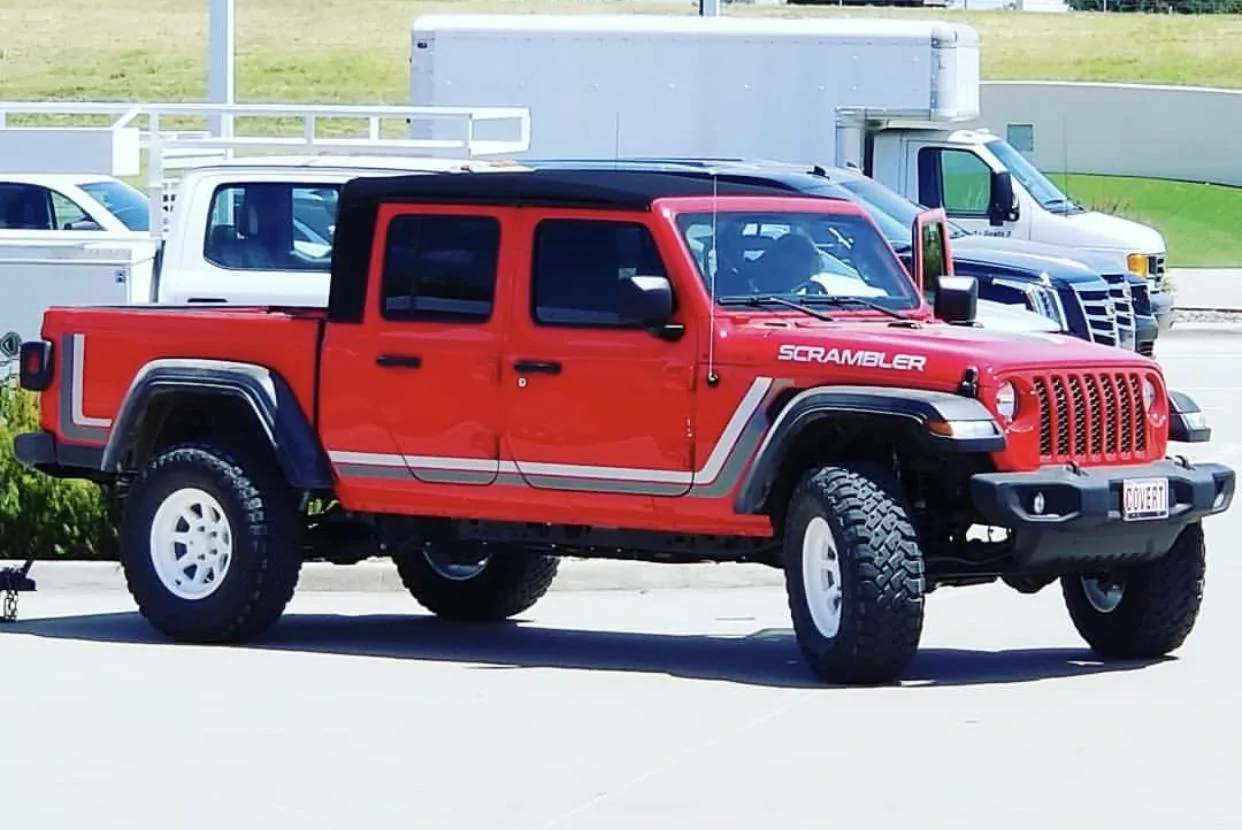 Jeep Gladiator FIRECRACKER RED Gladiator JT Club B5FB1E15-4436-4003-BB64-C3D13C95A998