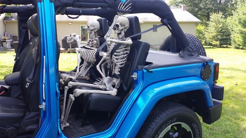 Jeep Gladiator HYDRO BLUE PEARL Gladiator JT Club F8F32B53-637B-4ADB-986A-C1D608297E4A