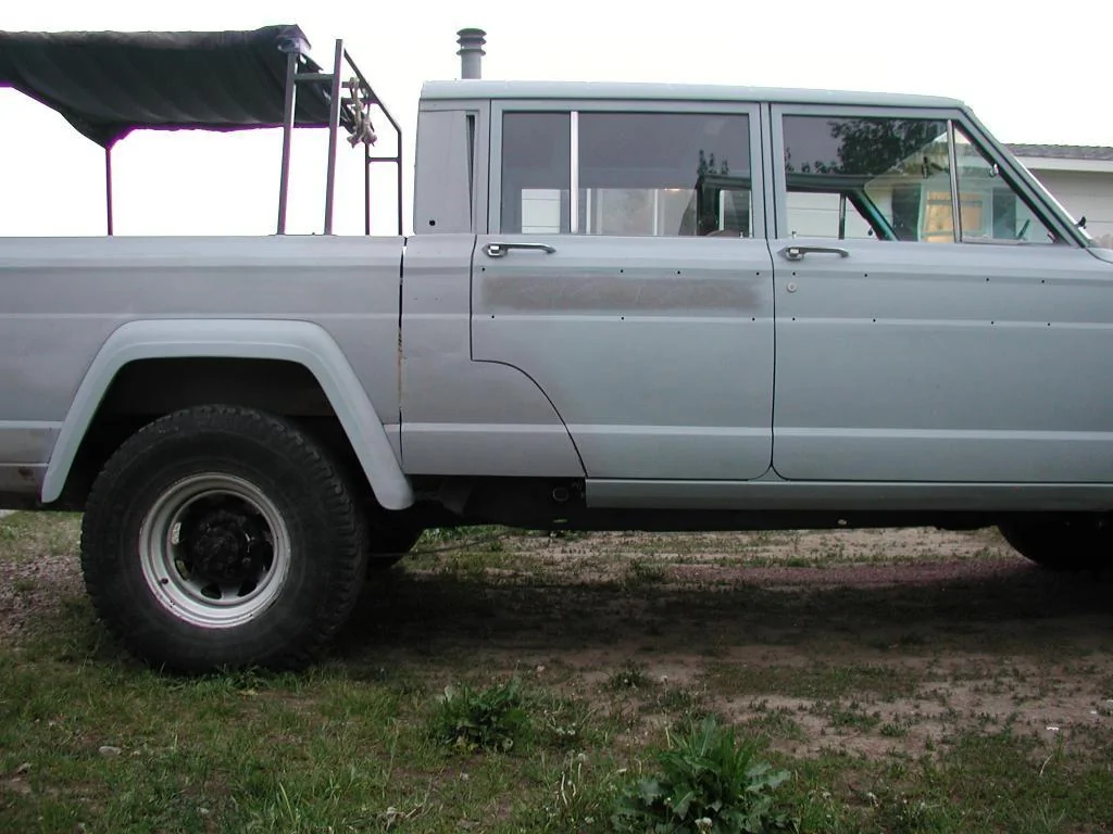 Jeep Gladiator 2020 Jeep Gladiator Specifications Sheet & Feature Availability d18a7b6dbf6cd2a95c2197dca852bb57