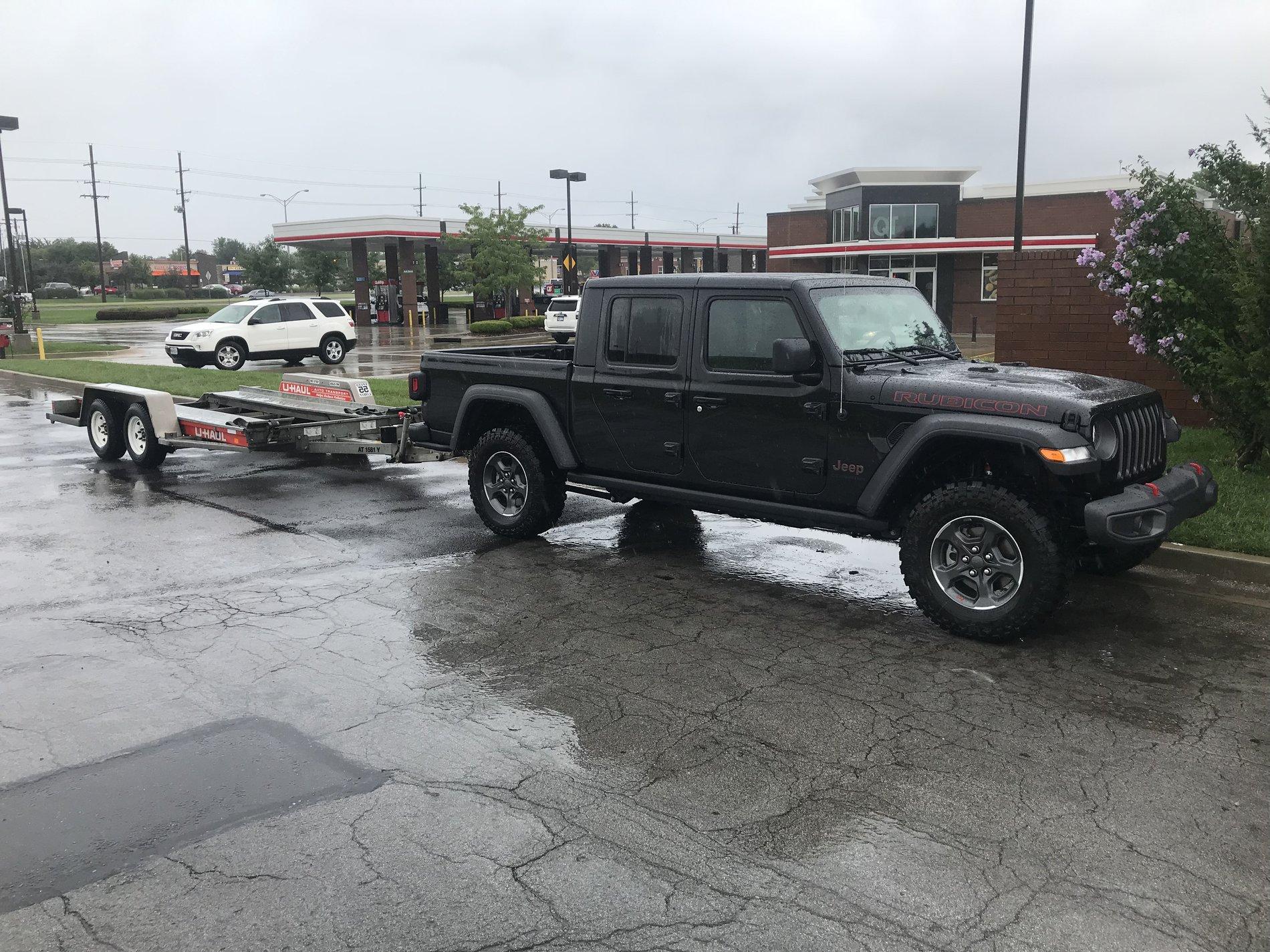 Jeep Gladiator First tow today 191D962F-E75B-4F0F-8057-0841F96AC445