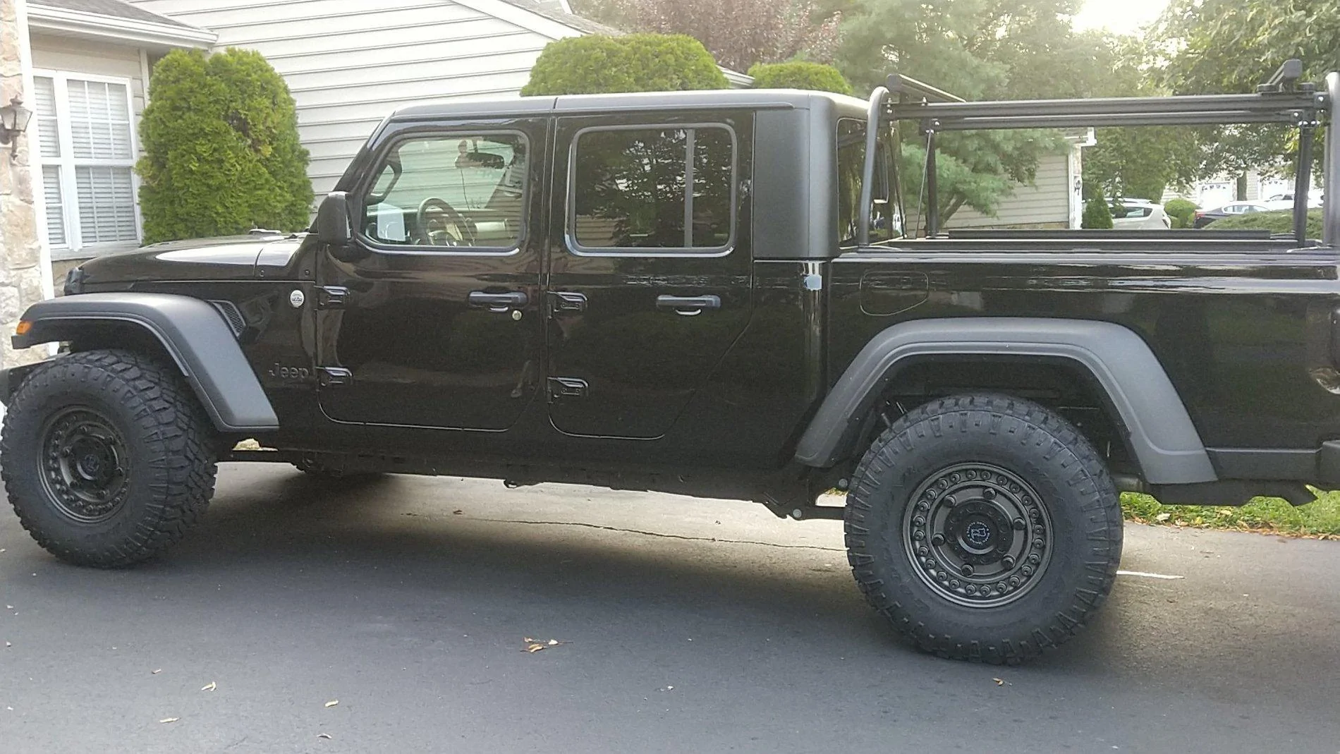 Jeep Gladiator bigger tires on unlifted Sport S Snapchat-899399336~2