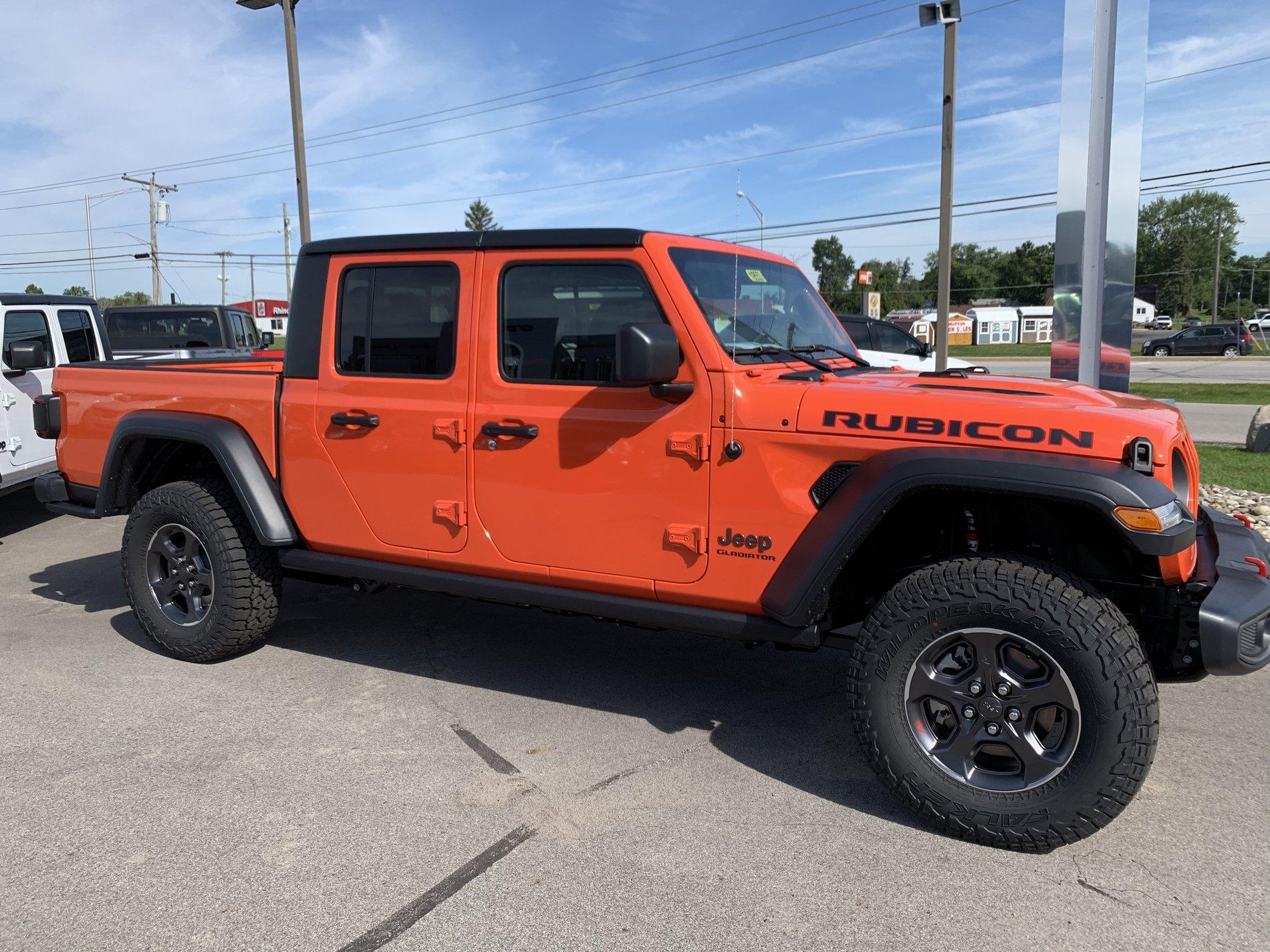 Jeep Gladiator PUNK'N Gladiator JT Club 234B8B64-B05D-47D8-ABC3-829FCDEDF1E7
