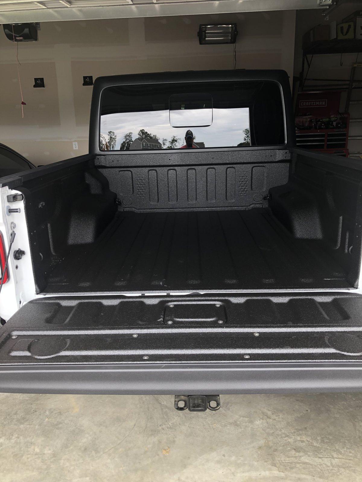 Jeep Gladiator BRIGHT WHITE Gladiator JT Club D9541690-7026-404E-A741-1400FCA34CCC