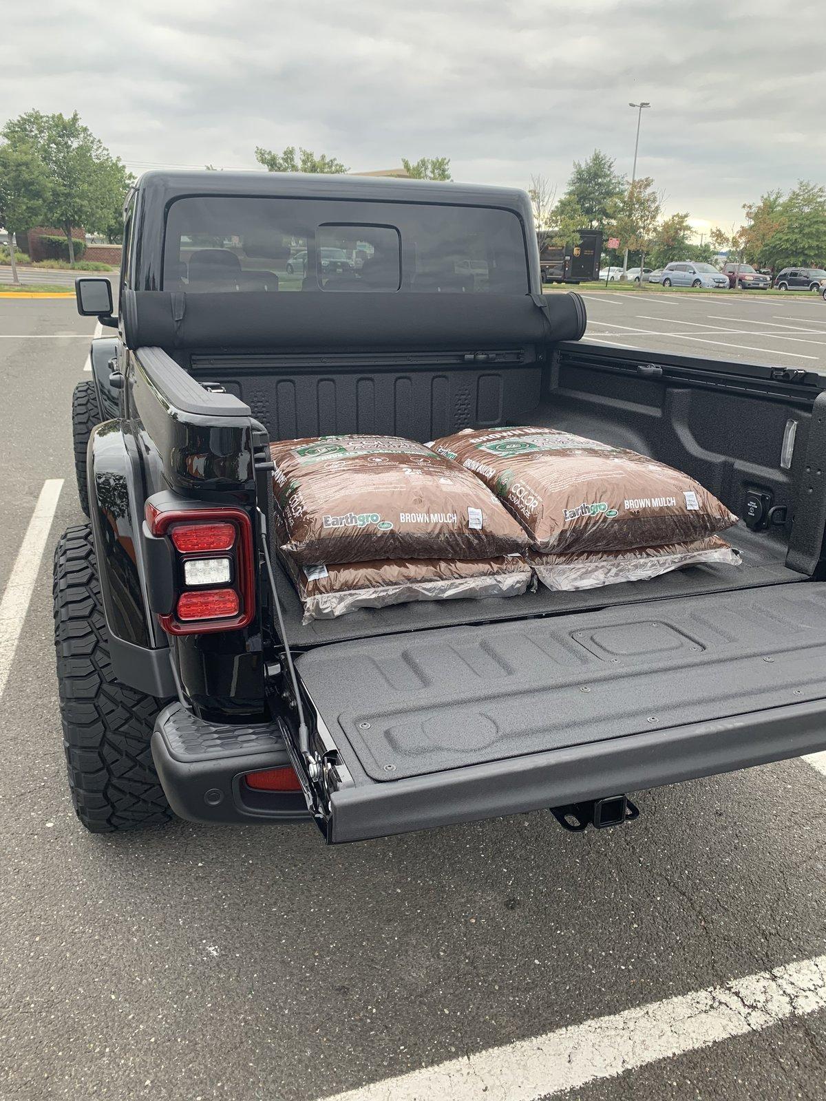 Jeep Gladiator -- 2020+ Gladiator Picture Game -- E55C2212-A221-4516-B042-20D75070CD71