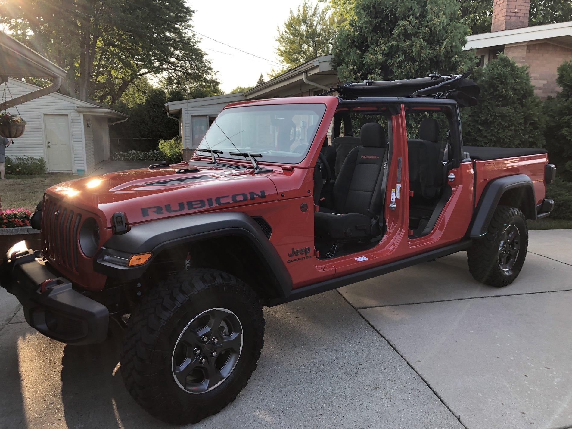 Jeep Gladiator Nude Gladiators (no doors/tops) - pics please C774444F-D02D-45C9-9530-D0AA1A9B6FF7