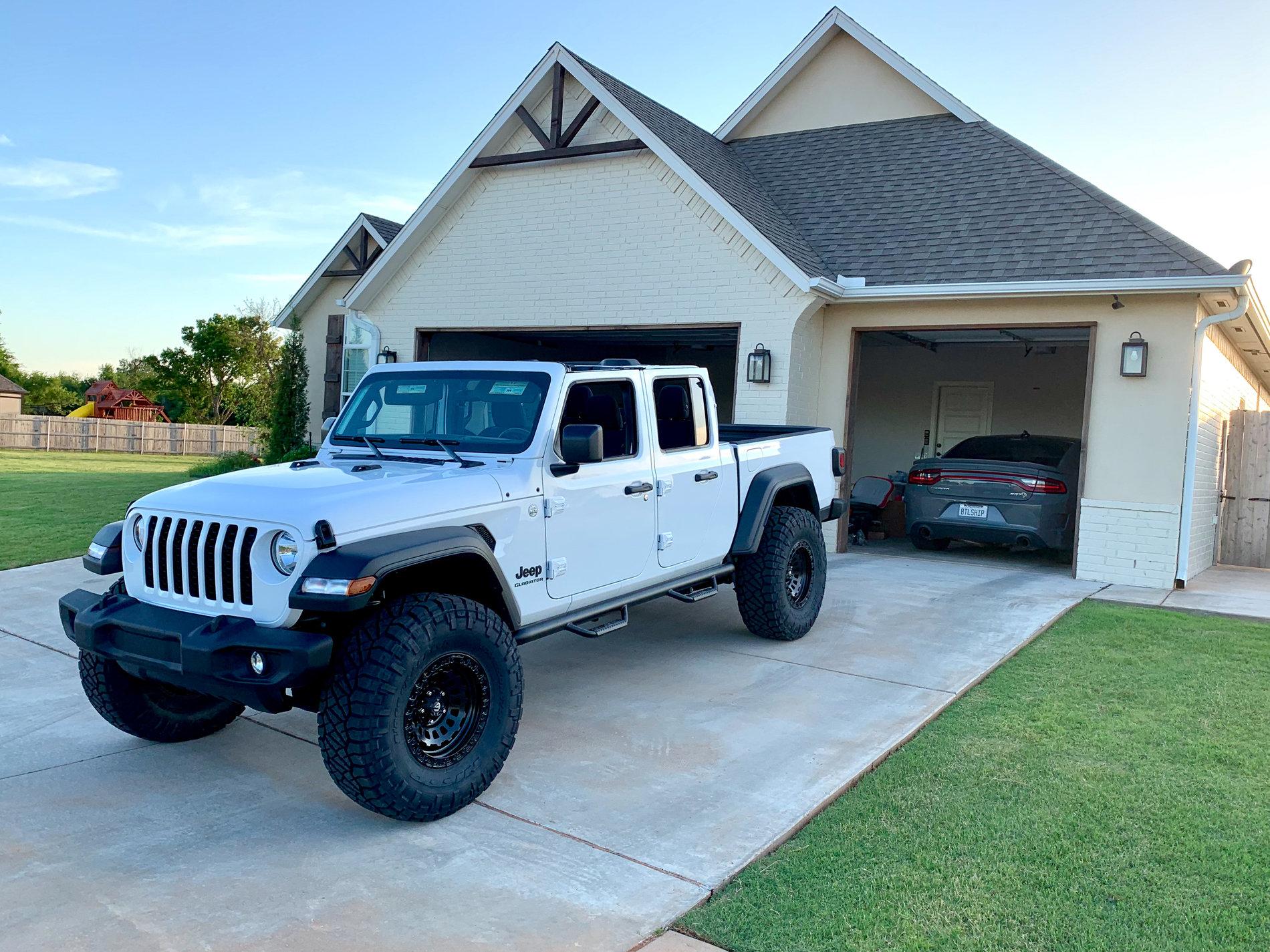 Jeep Gladiator BRIGHT WHITE Gladiator JT Club IMG_3512