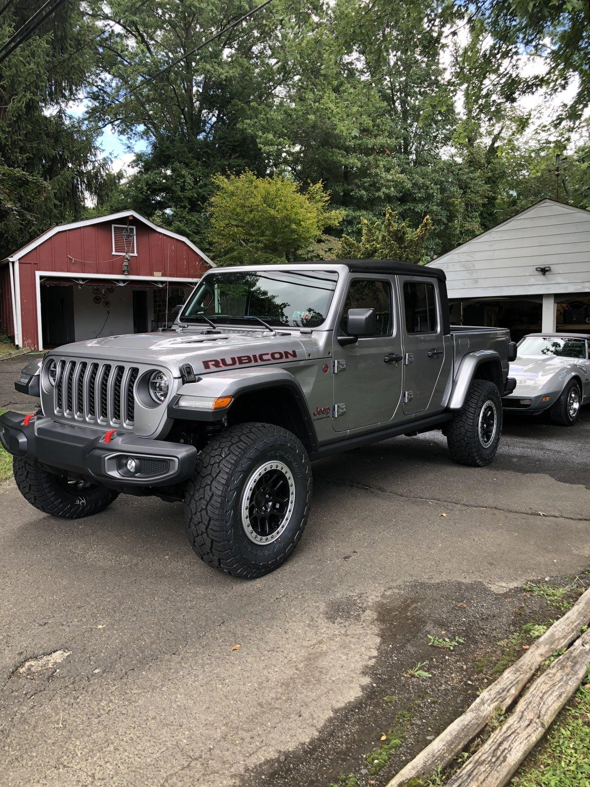 Jeep Gladiator What wheels are you putting on you JT? 80D5F68B-05D5-4AA0-B329-5641161182AC